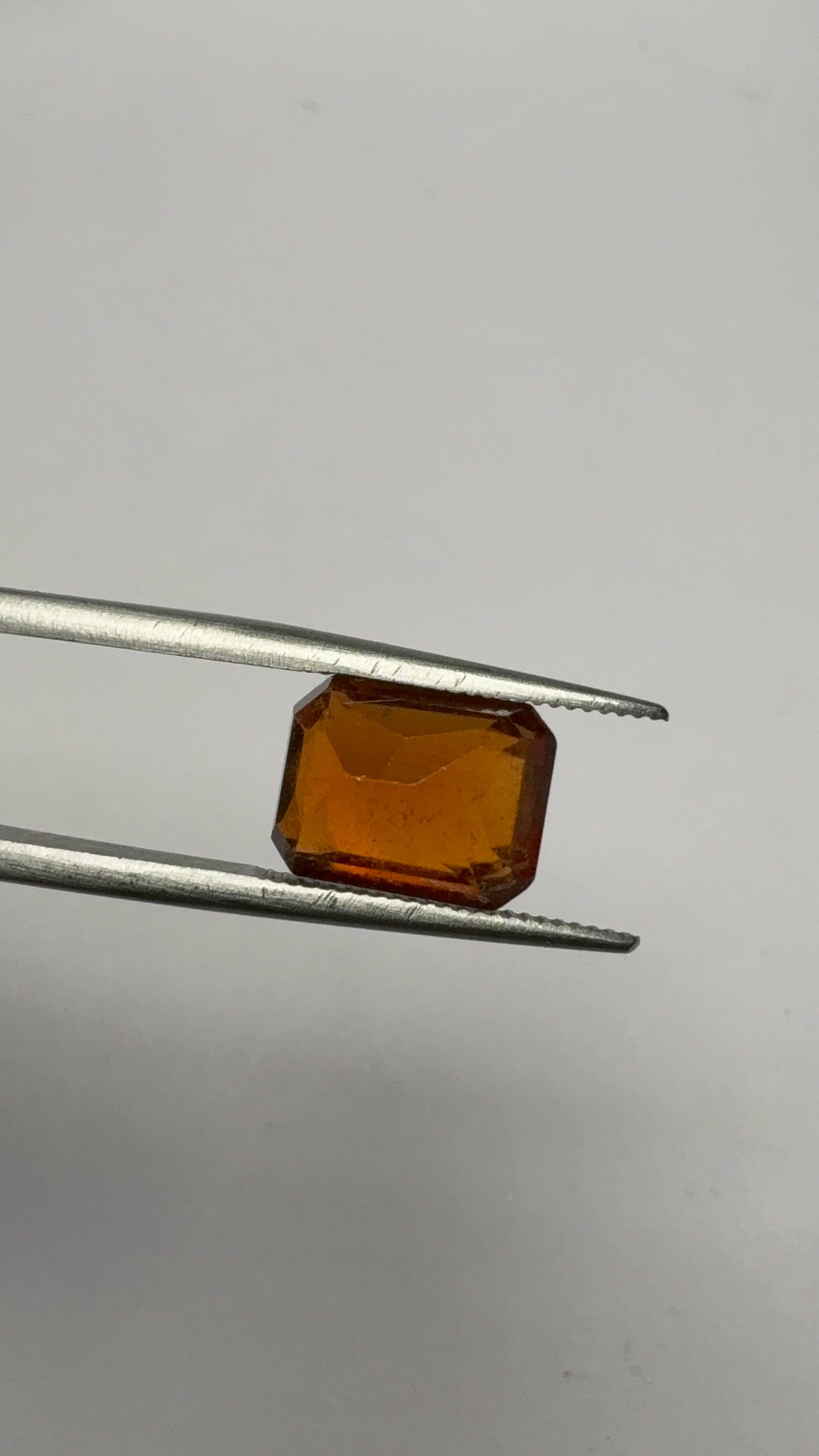 Hessonite (Gomed) 4.47 carat GOR-20 reverse view