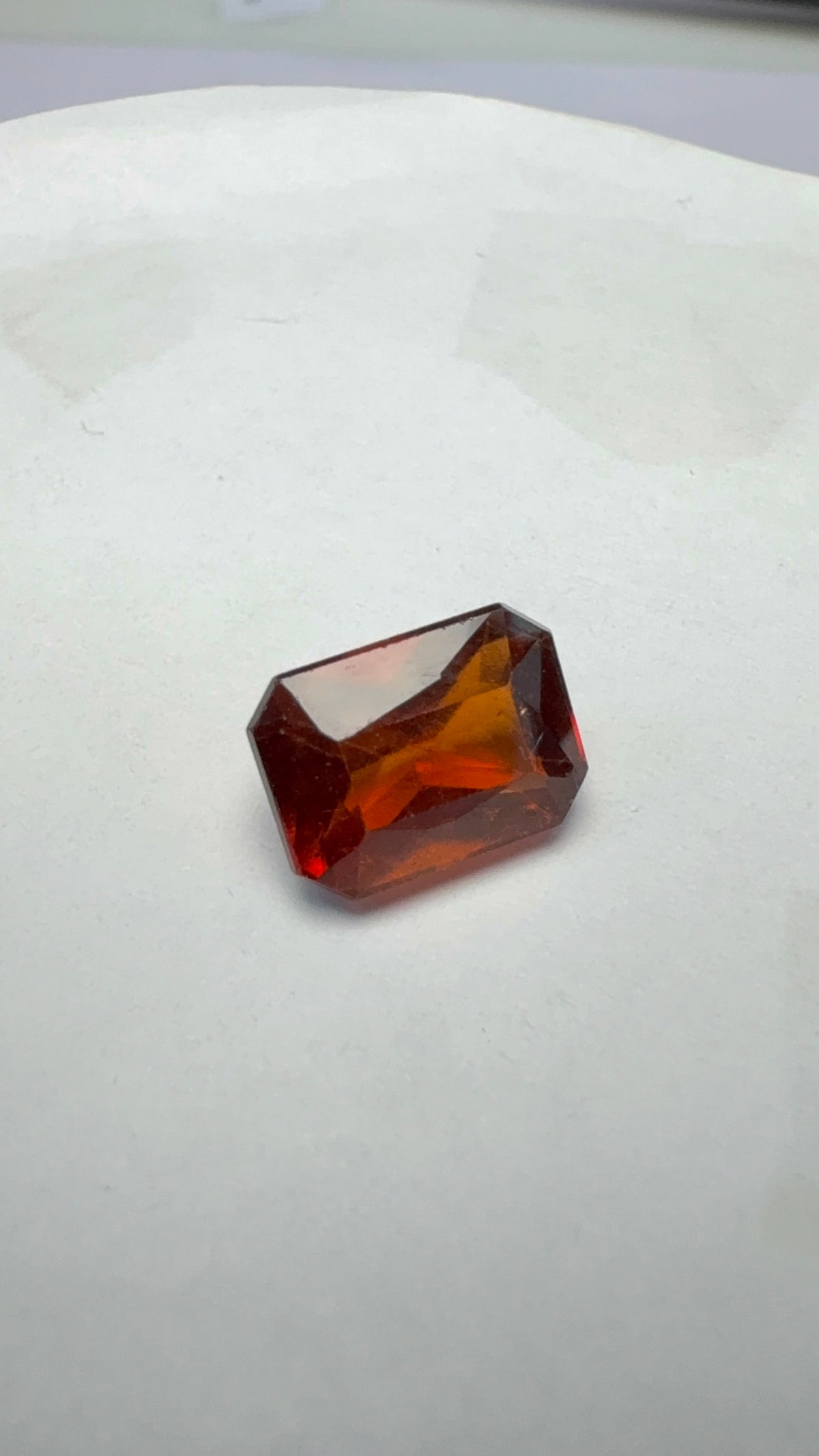 Hessonite (Gomed) 4.78 carat GOR-21 face-up view