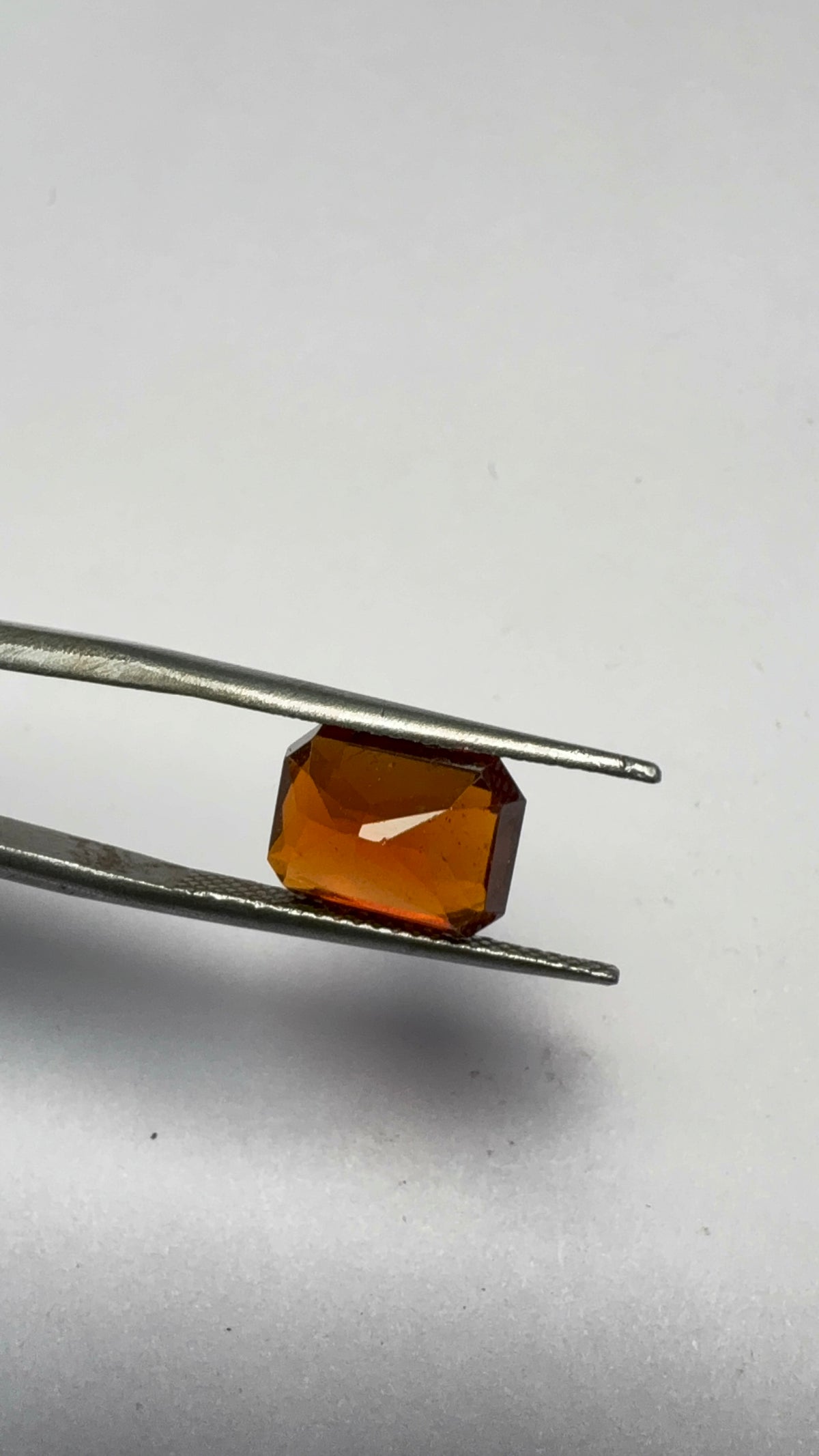 Hessonite (Gomed) 4.78 carat GOR-21 angled view