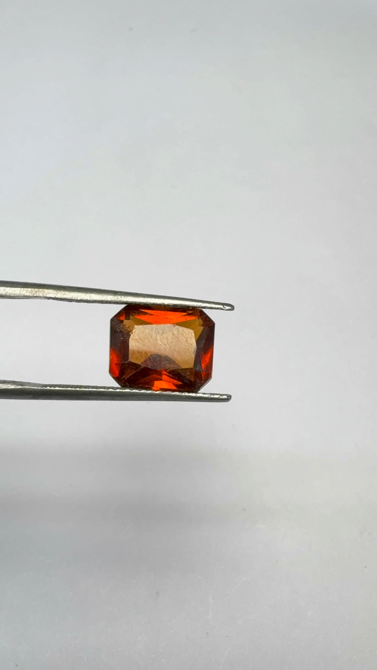 Hessonite (Gomed) 4.68 carat GOR-32 alternate face-up view