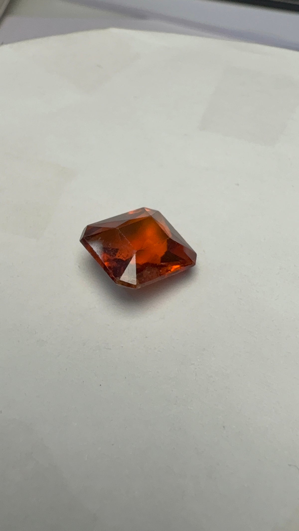 Hessonite (Gomed) 4.75 carat GOR-40 face-up view