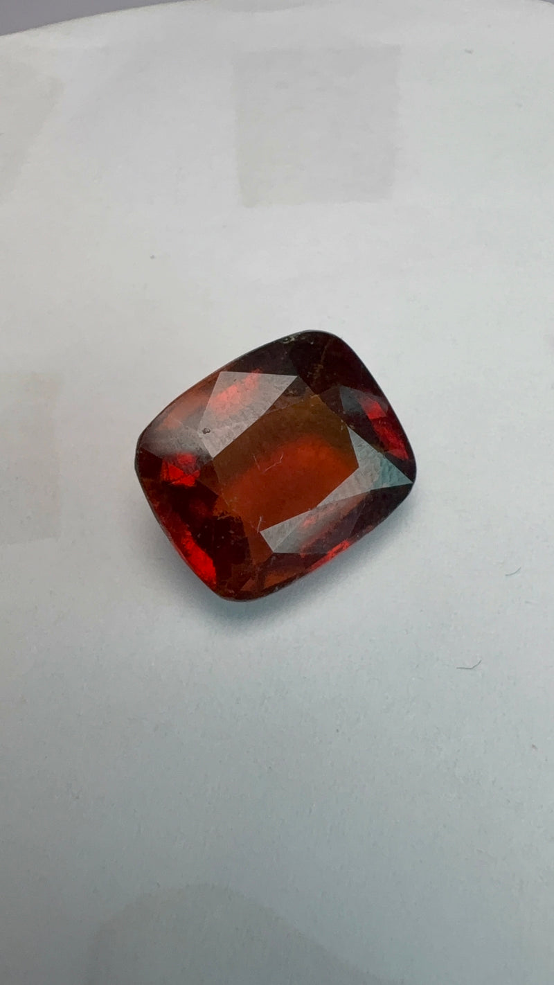 गोमेद (Hessonite) – 11.35 कैरेट – अफ्रीका