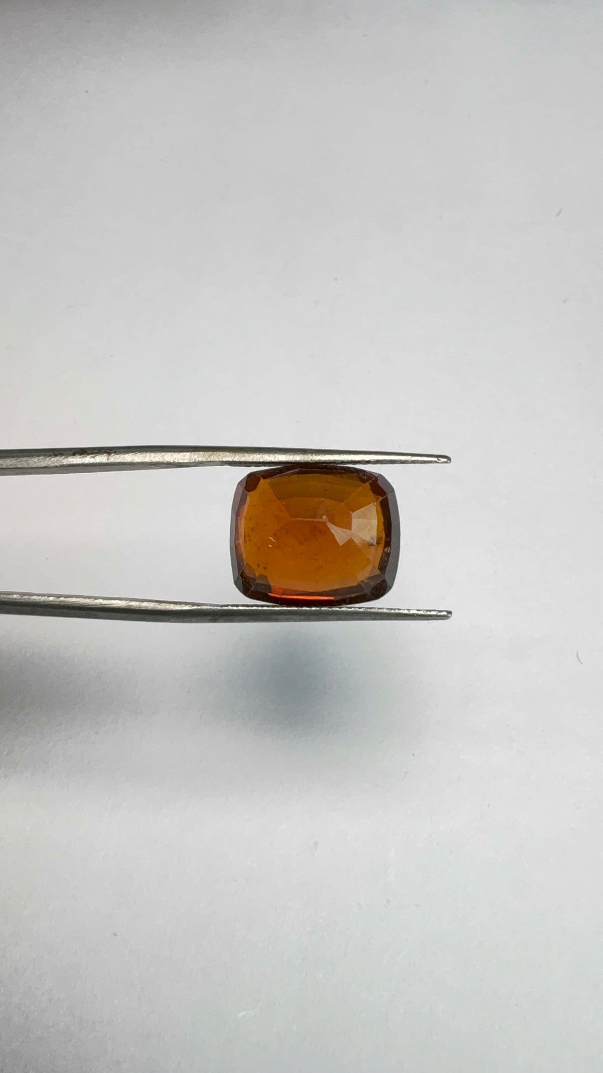 Hessonite (Gomed) 11.35 carat GOR-44 angled view