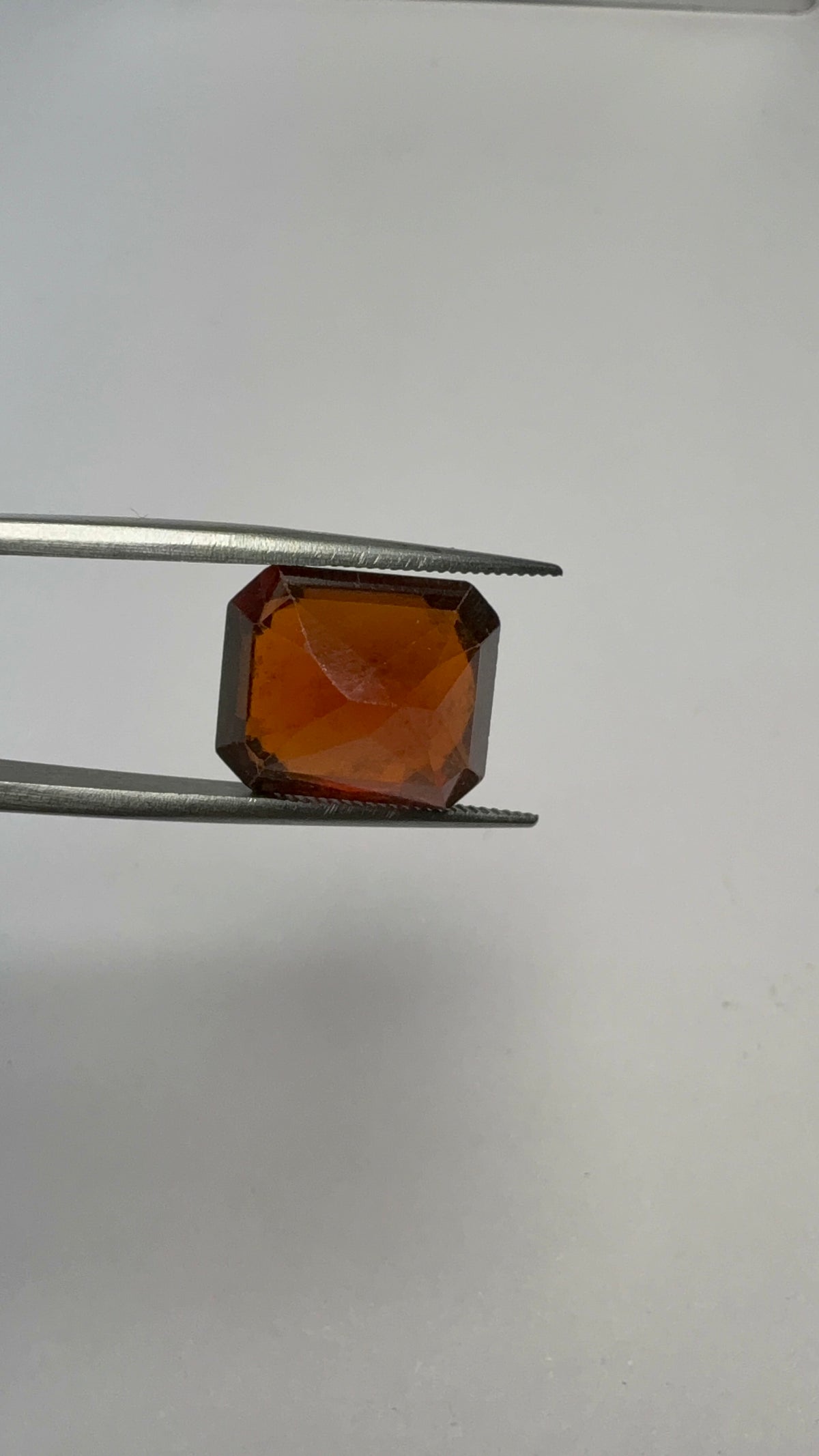 Hessonite (Gomed) 14.15 carat GOR-58 side view