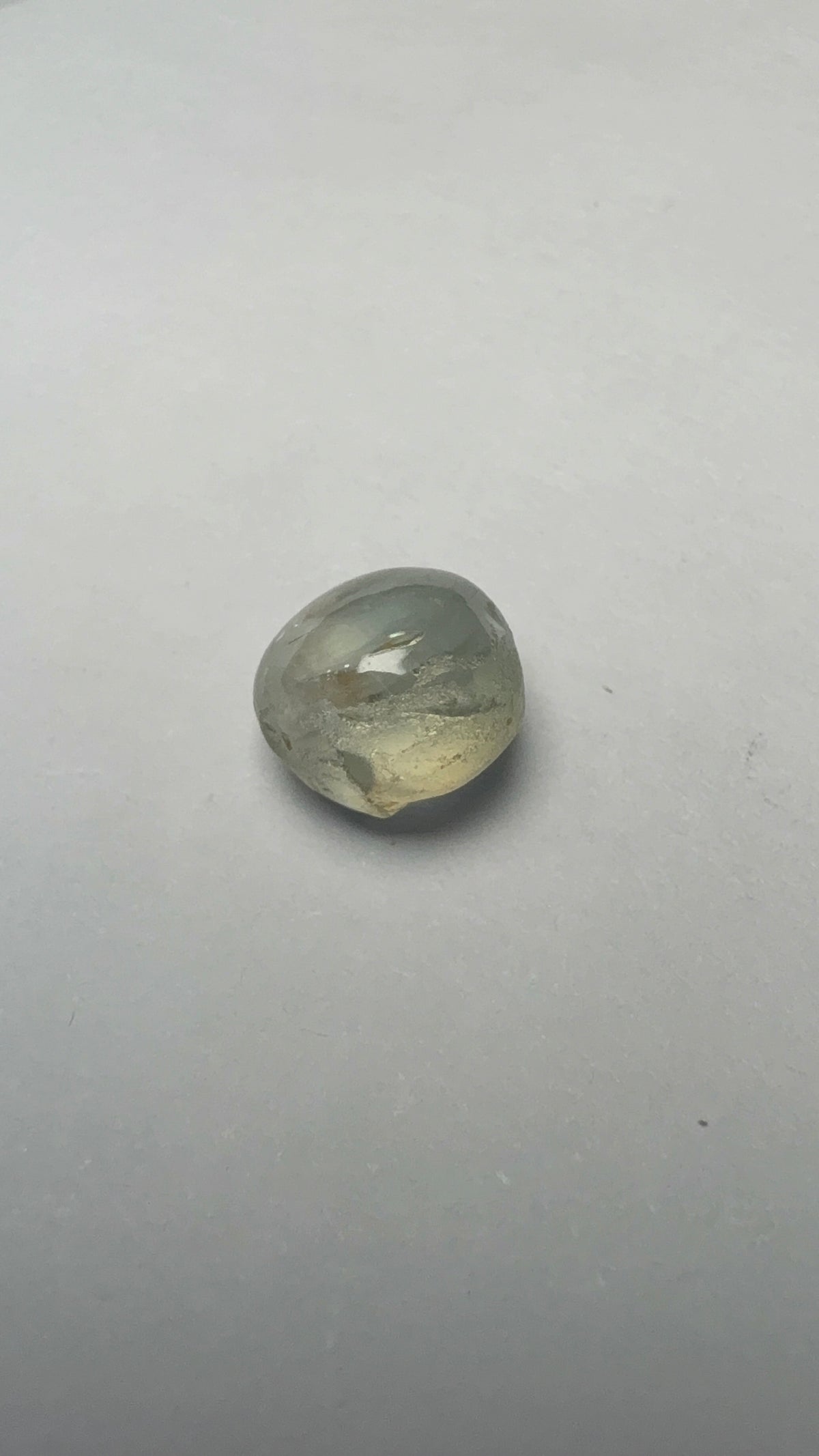 Cat's Eye 4.39 carat LAR-03 face-up view