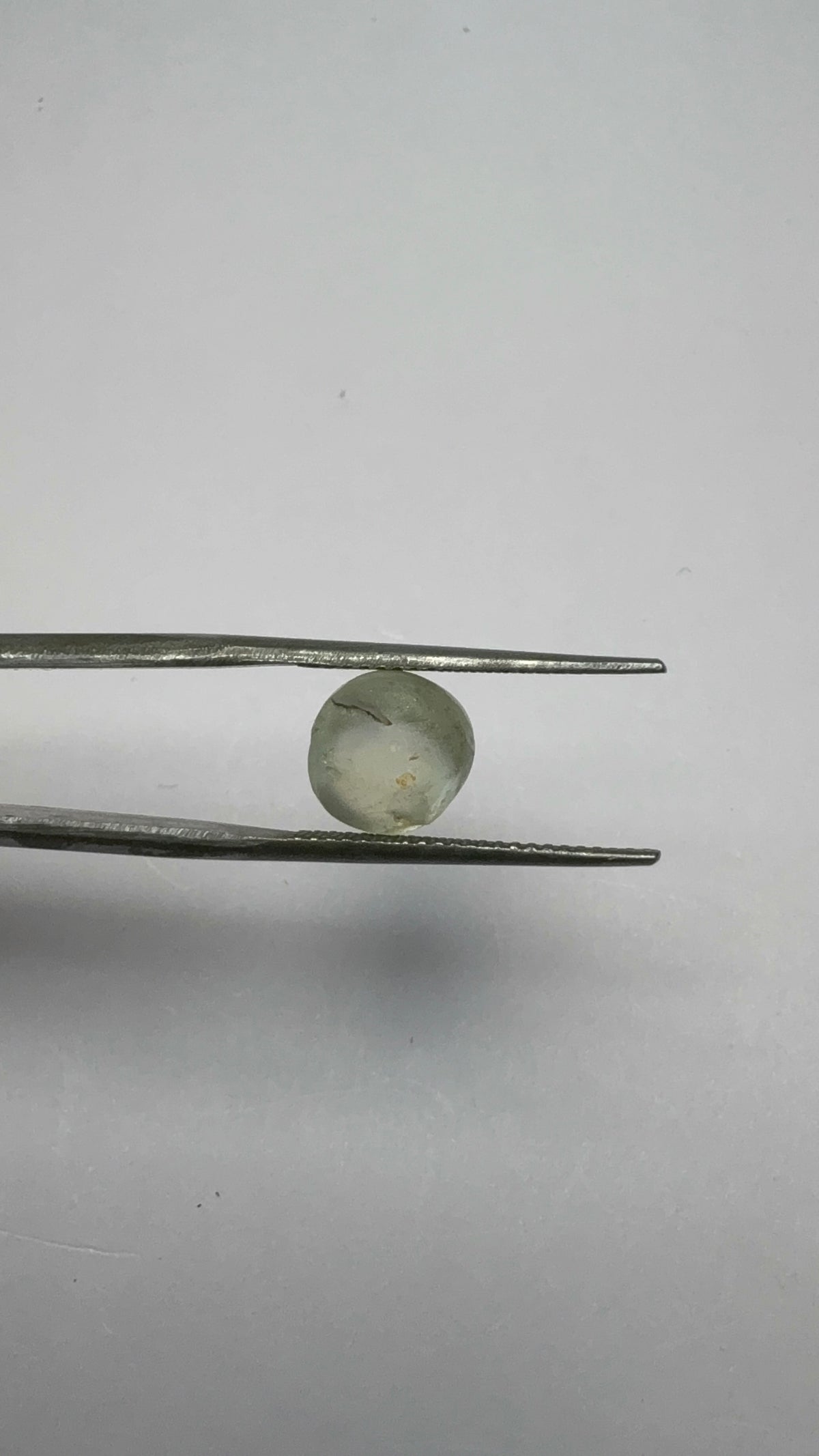 Cat's Eye 4.39 carat LAR-03 reverse view