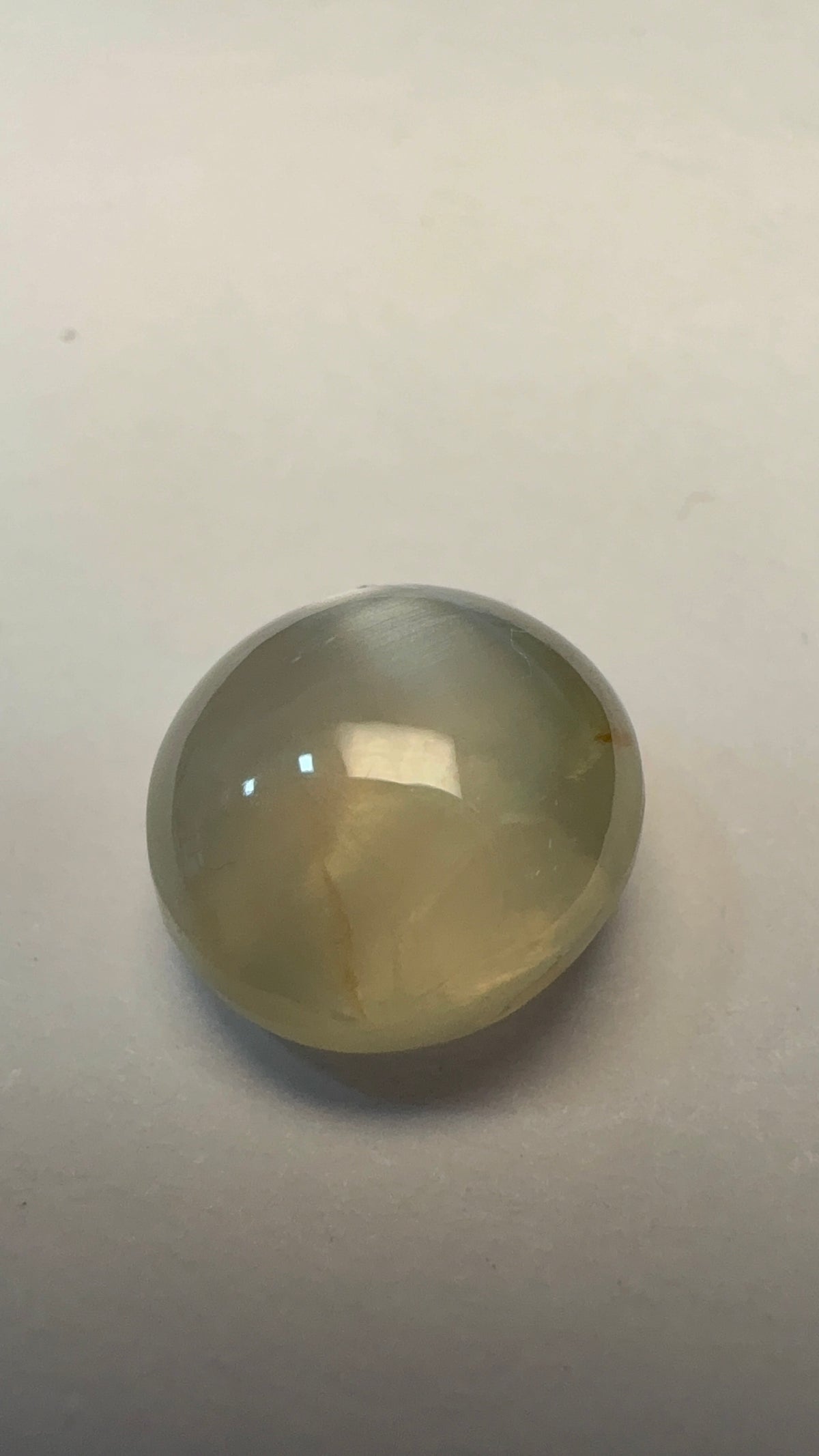 Cat's Eye 3.93 carat LAR-06 front view