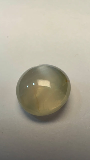 Cat's Eye 3.93 carat LAR-06 front view