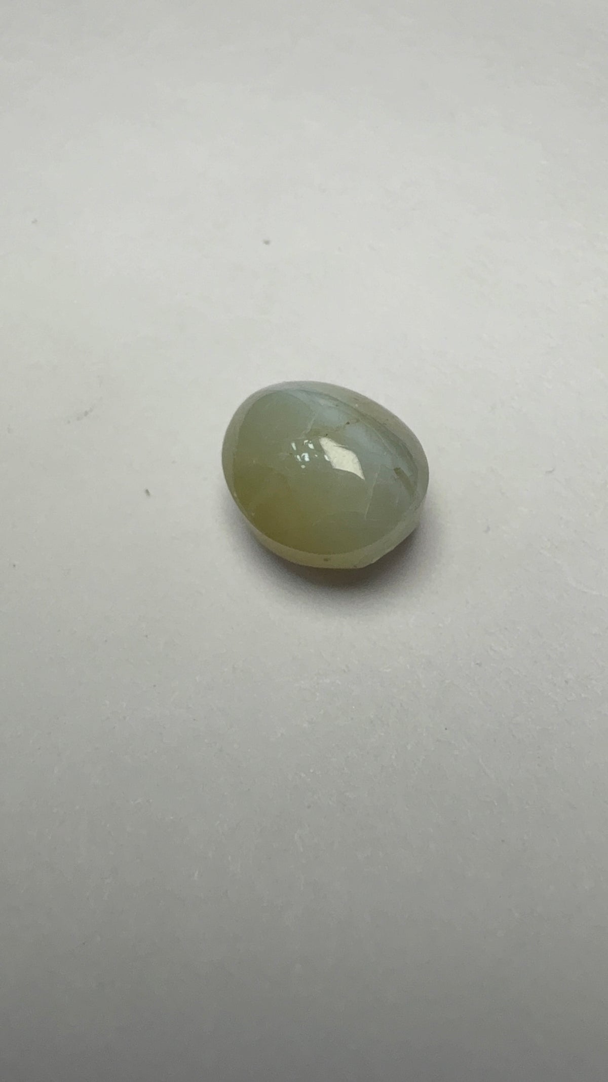 Cat's Eye 3.11 carat LAR-07 close view