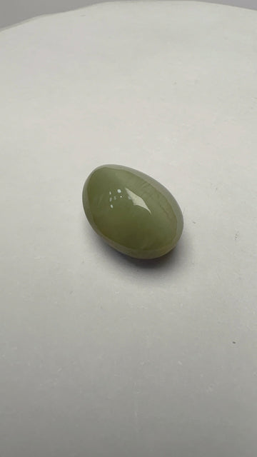 Cat's Eye 6.50 carat LAR-09 front view