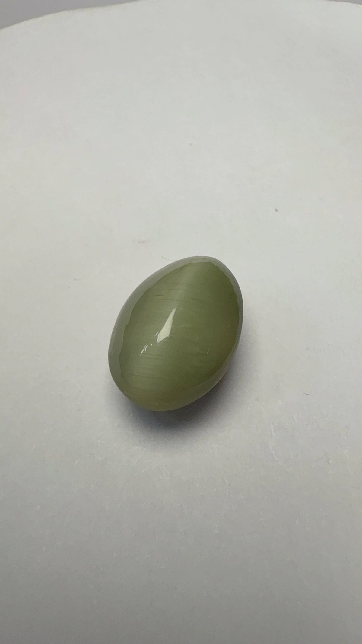 Cat's Eye 6.50 carat LAR-09 close view