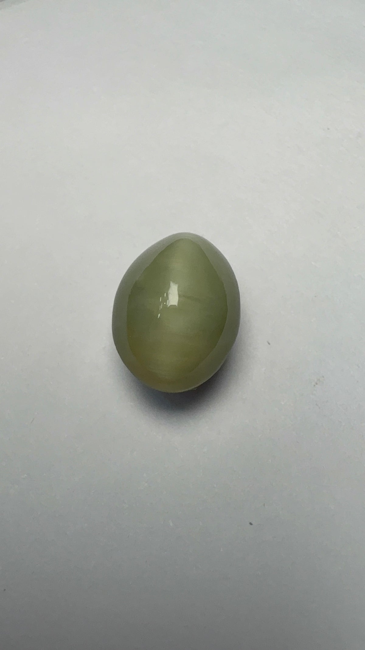 Cat's Eye 7.73 carat LAR-10 close view