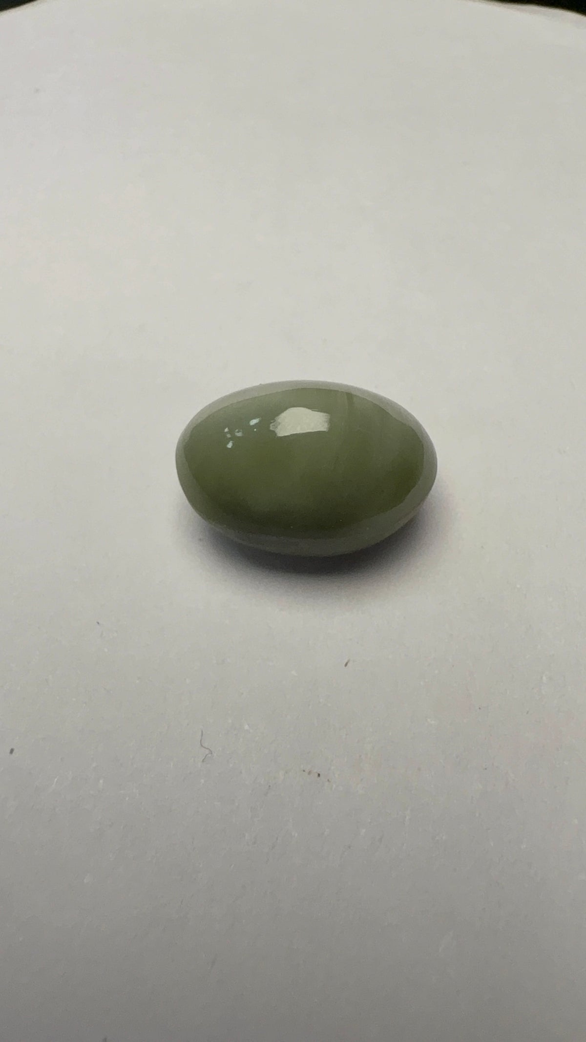 Cat's Eye 5.20 carat LAR-12 close view