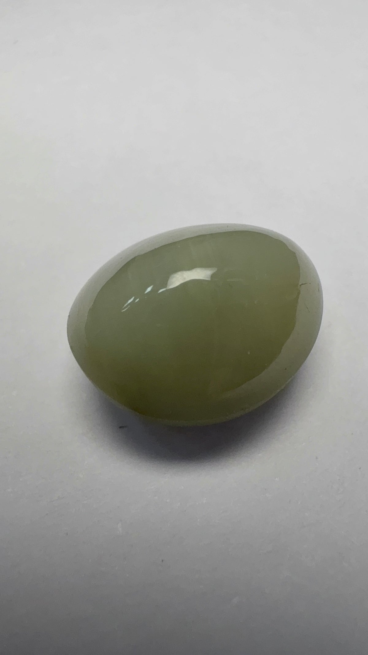 Cat's Eye 5.22 carat LAR-14 alternate face-up view