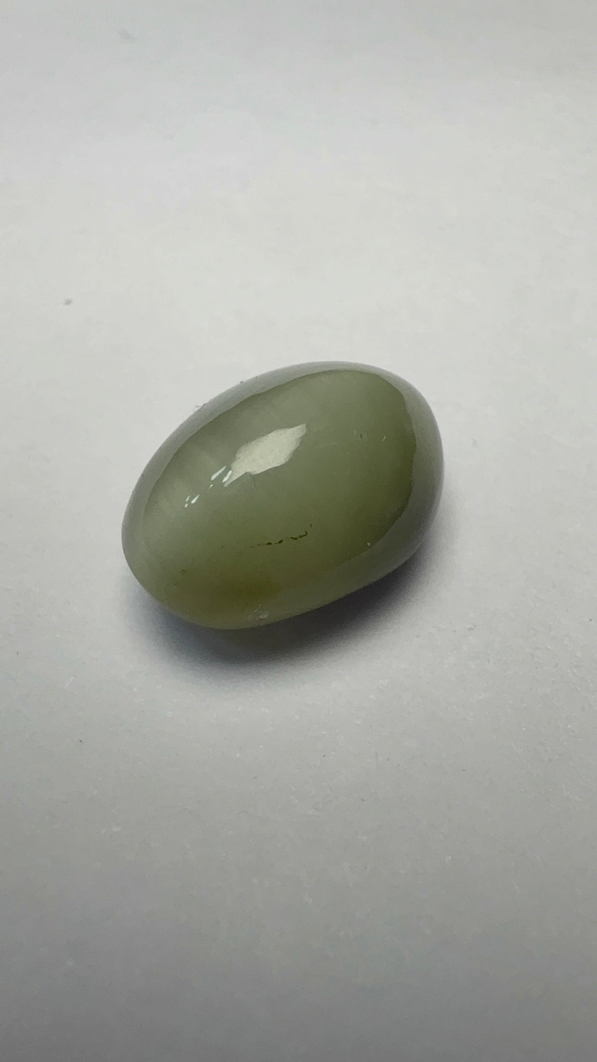 Cat's Eye 5.22 carat LAR-16 alternate face-up view