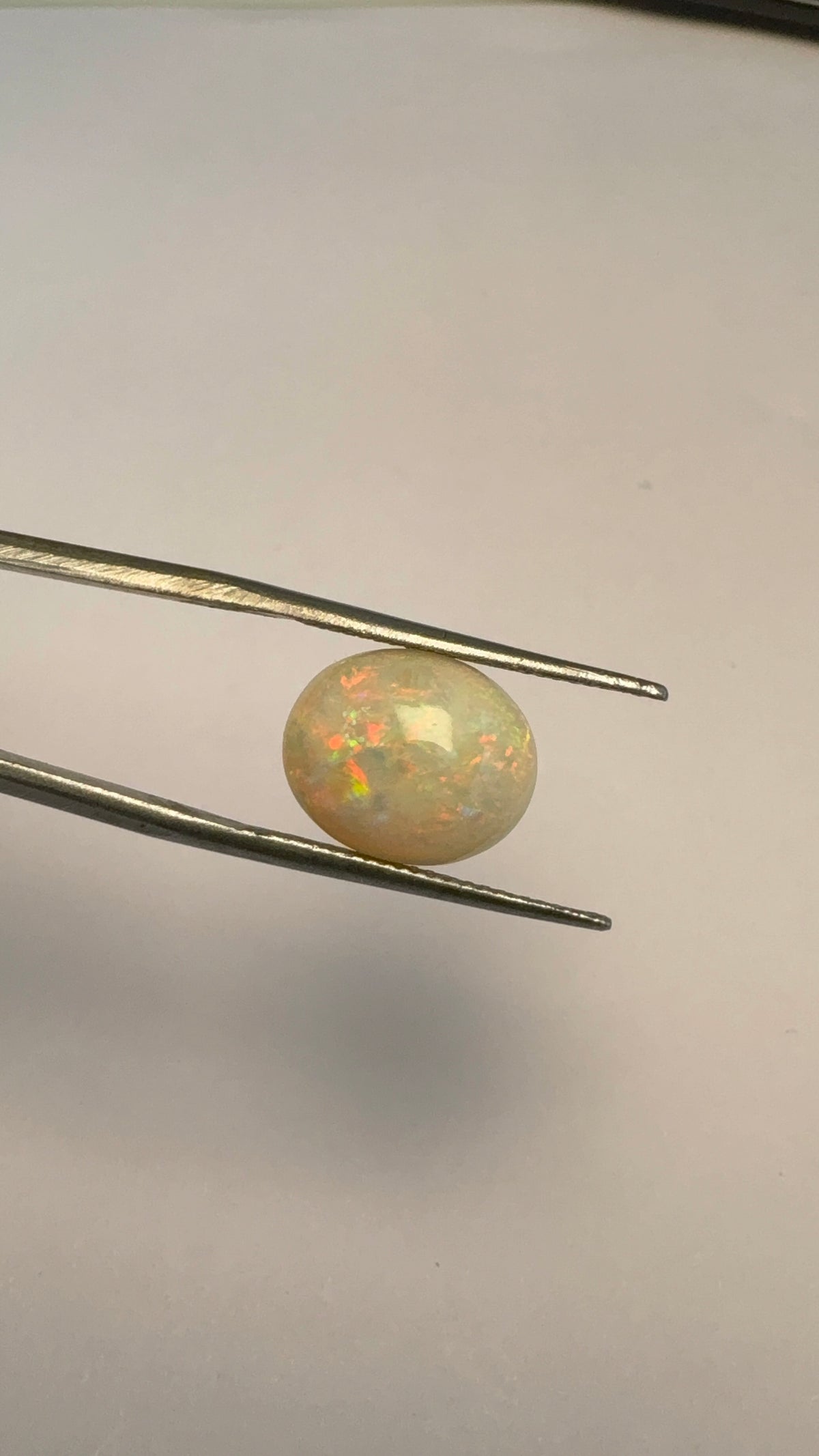 Opal 4.15 carat OPR-3 face-up view