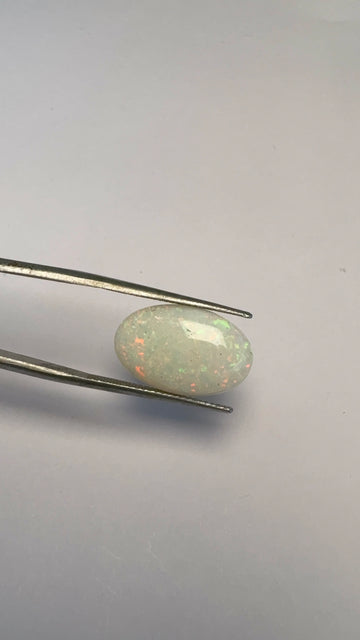 Opal 4.35 carat OPR-35 front view