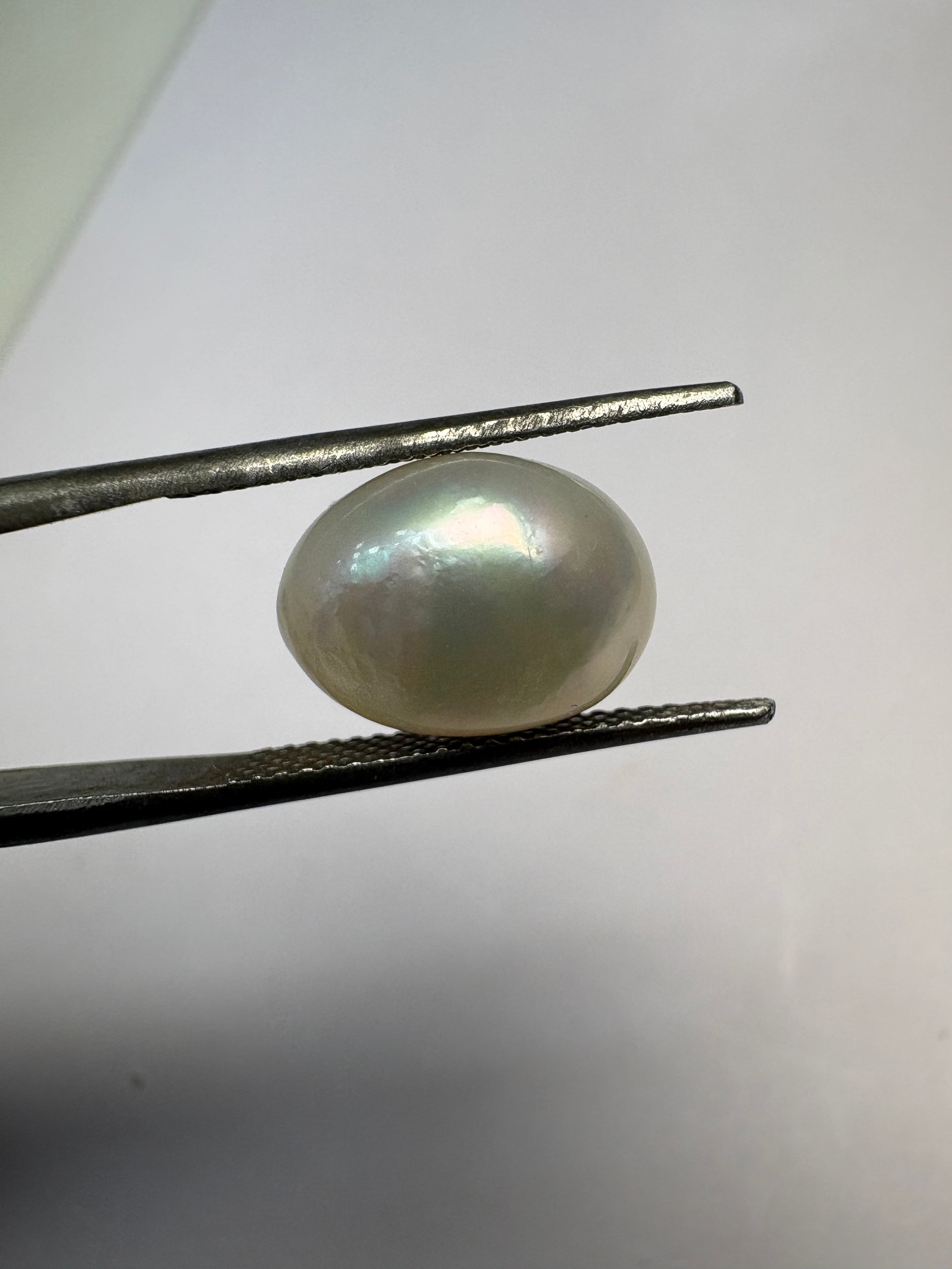 Keshi Pearl 6.02 carat PKR-05 face-up view
