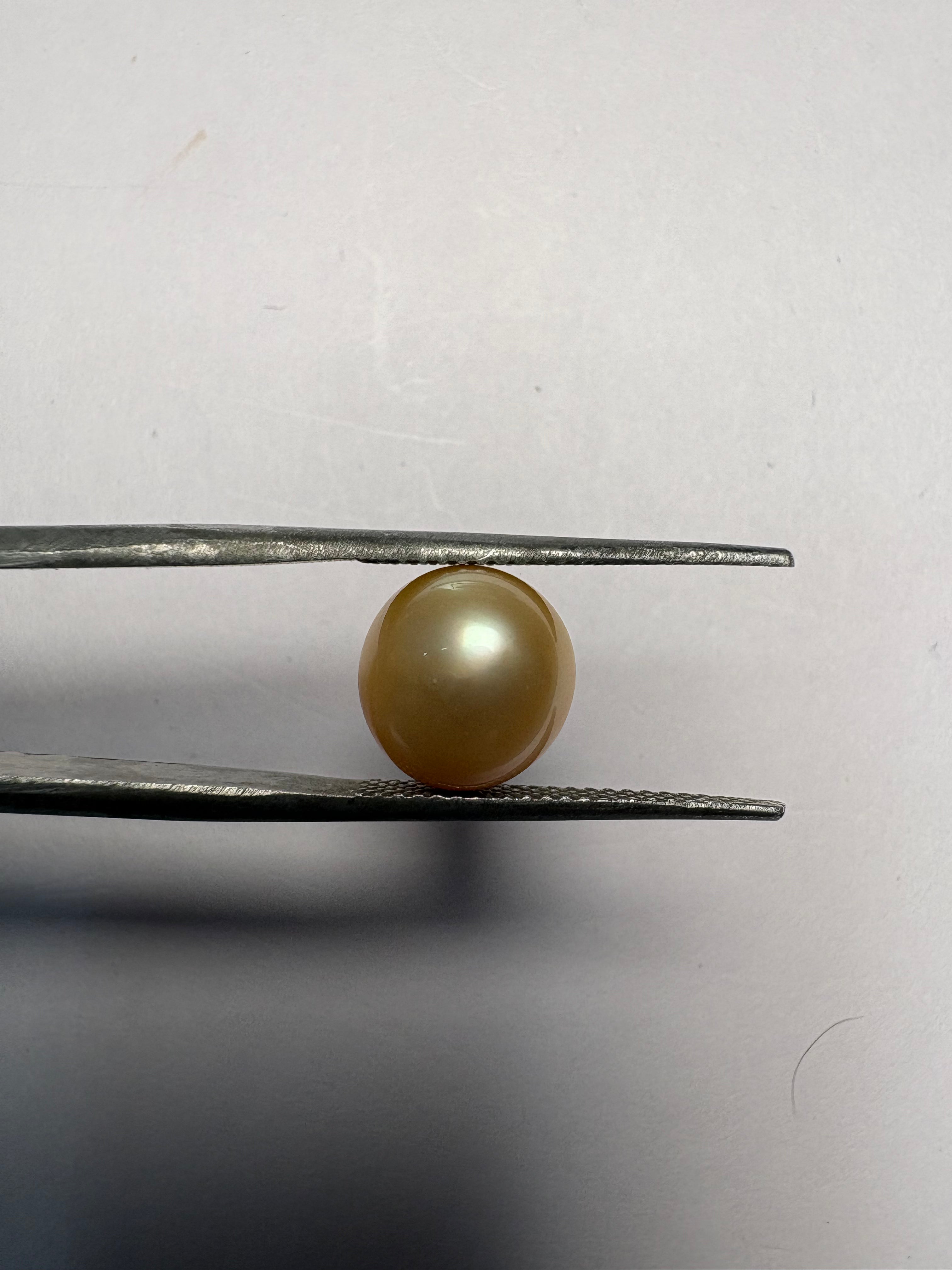 Keshi Pearl 4.32 carat PKR-08 front view