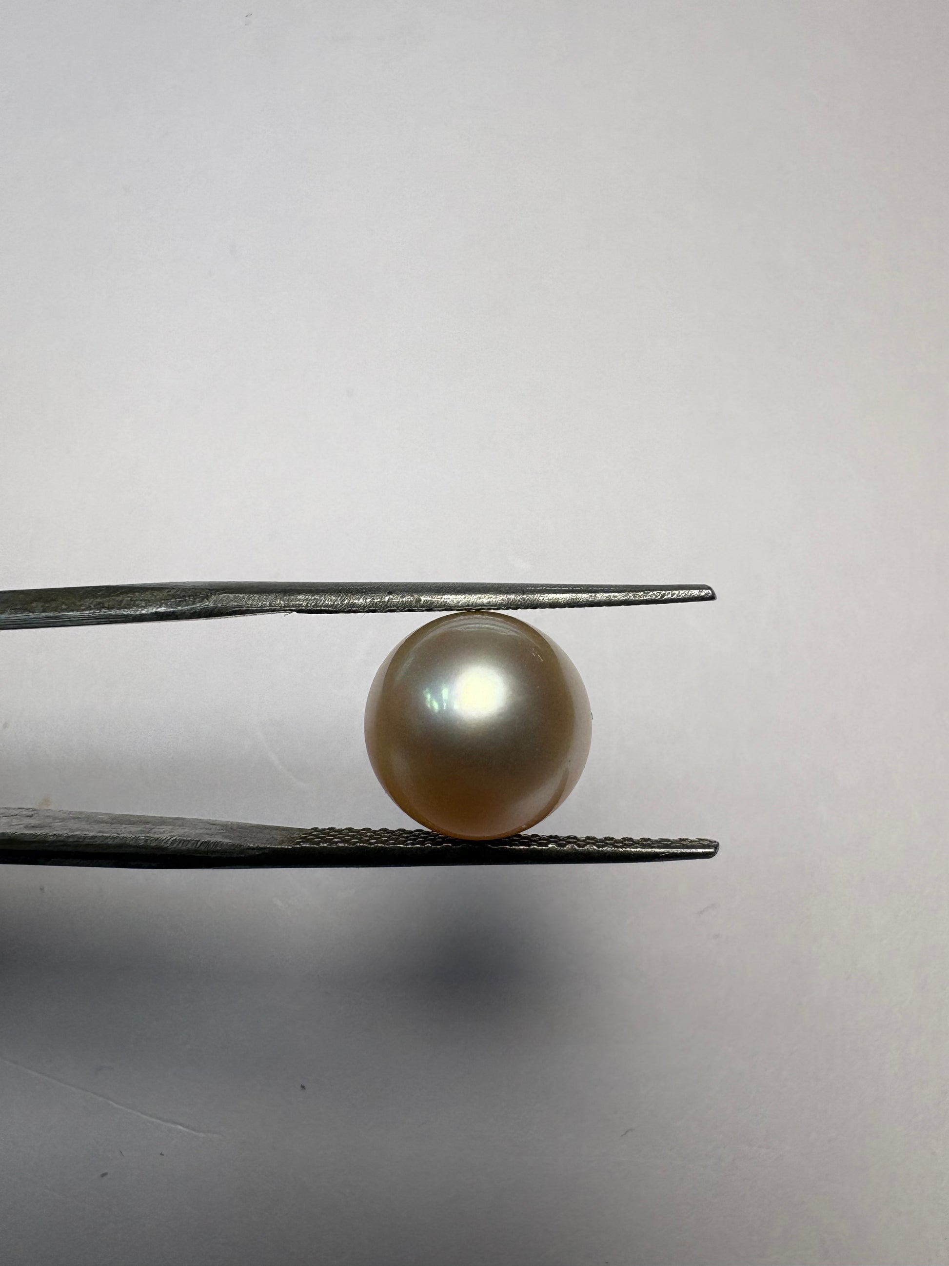 Keshi Pearl 6.32 carat PKR-12 alternate face-up view