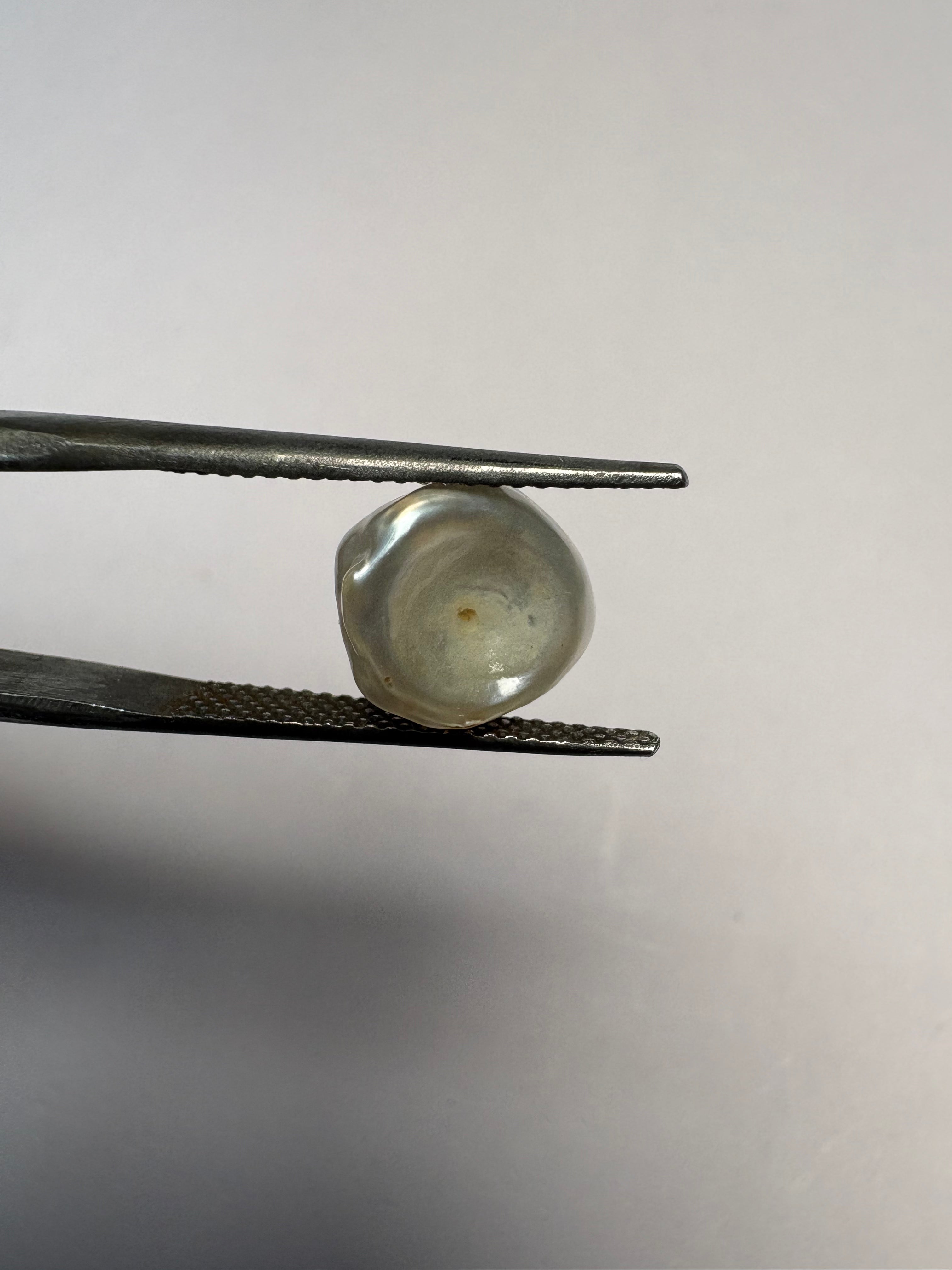Keshi Pearl 4.69 carat PKR-13 front view