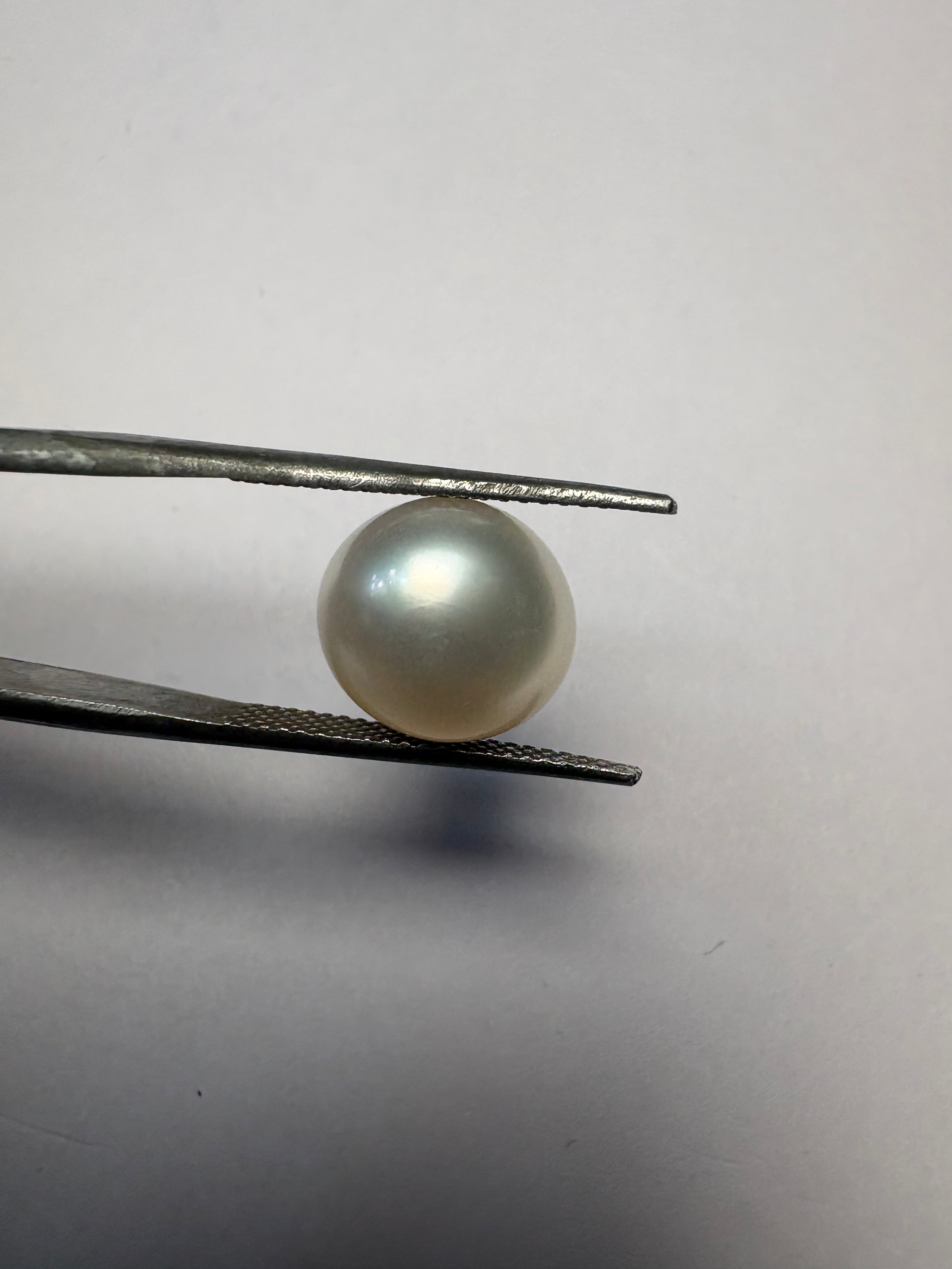 Keshi Pearl 7.20 carat PKR-14 front view