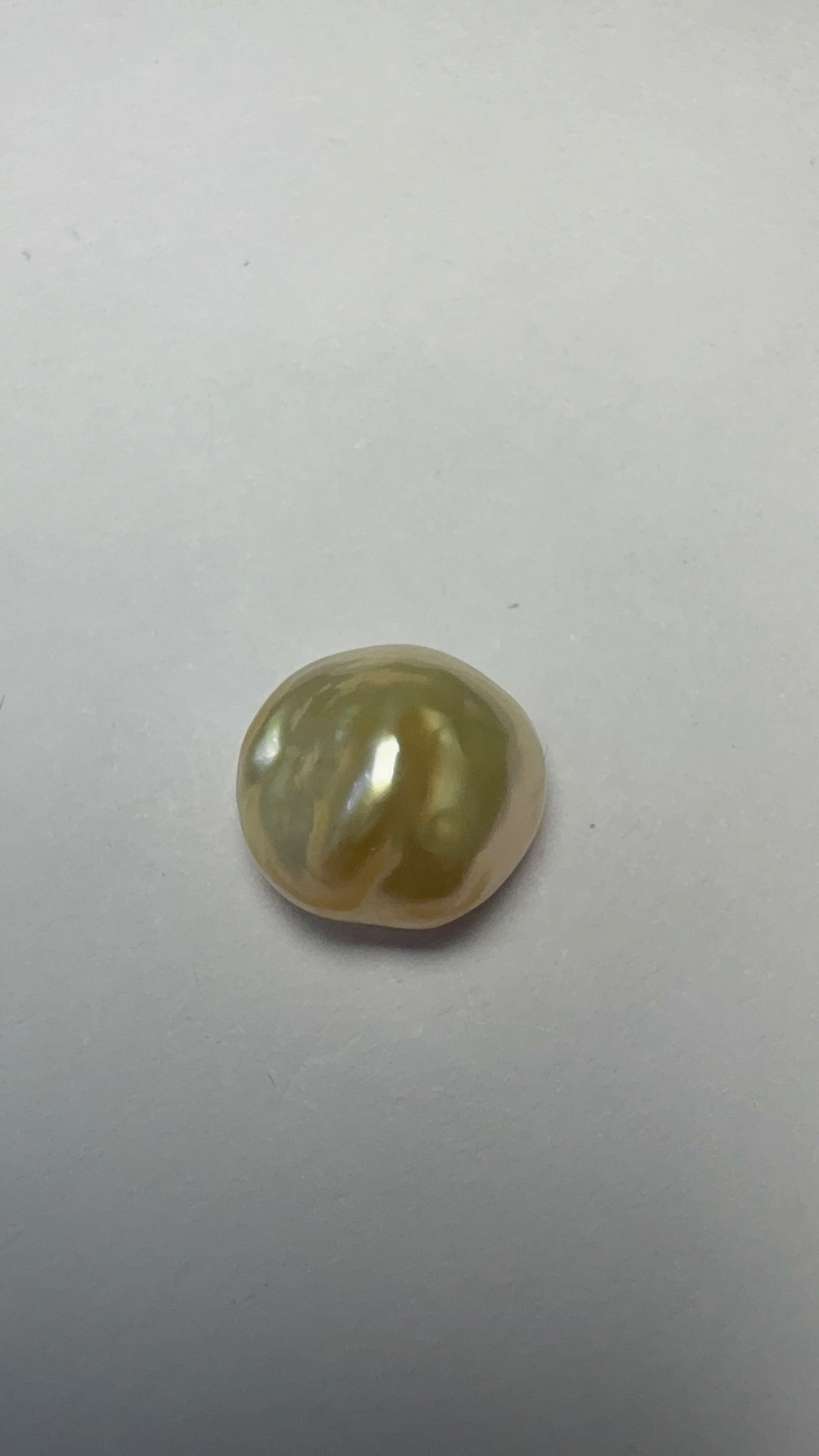 Keshi Pearl 3.69 carat PKR-15 alternate face-up view