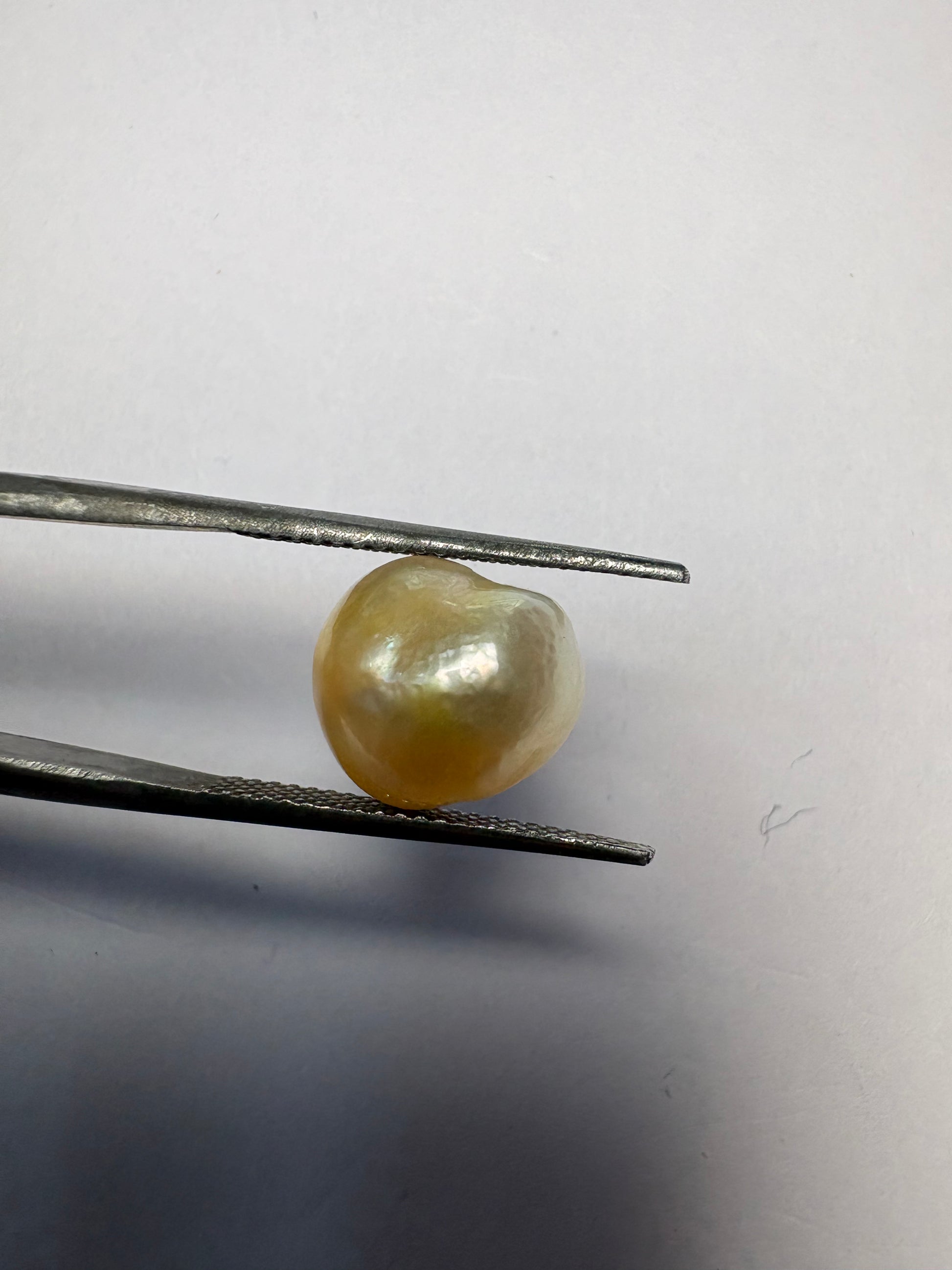 Keshi Pearl 4.88 carat PKR-16 front view