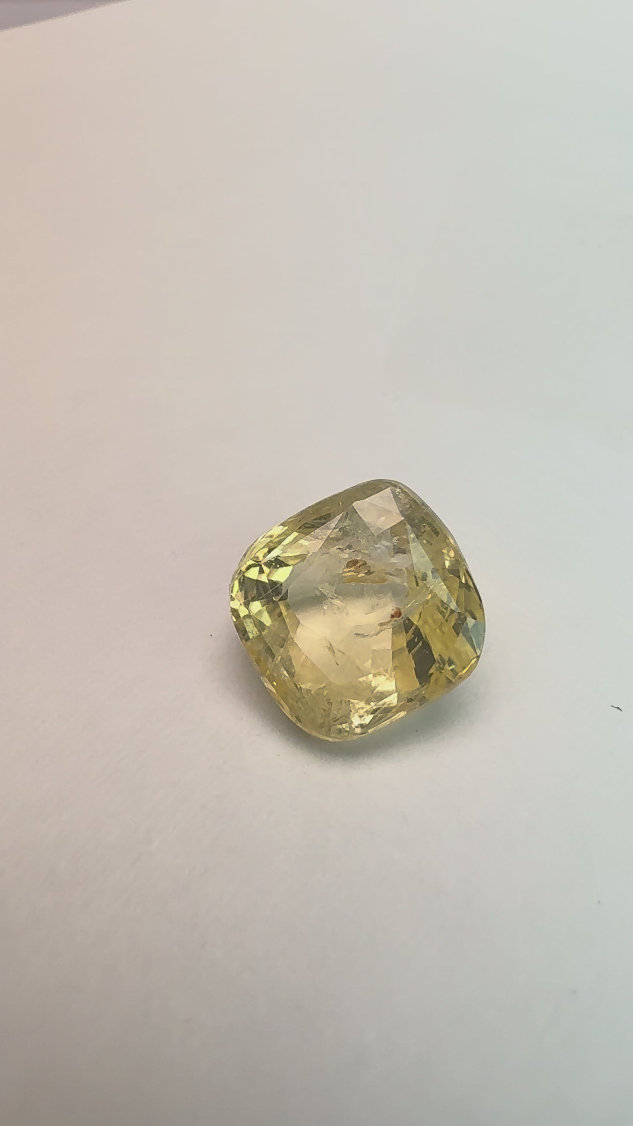 Yellow Sapphire 3.17 carat YSR-12 product reel