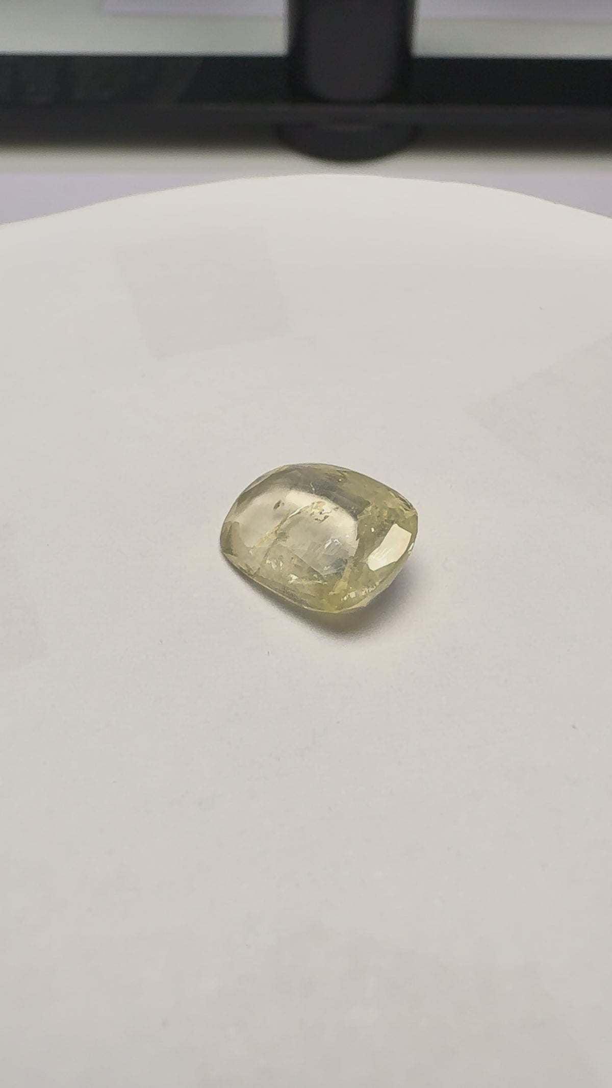Yellow Sapphire 4.55 carat YSR-276 product reel