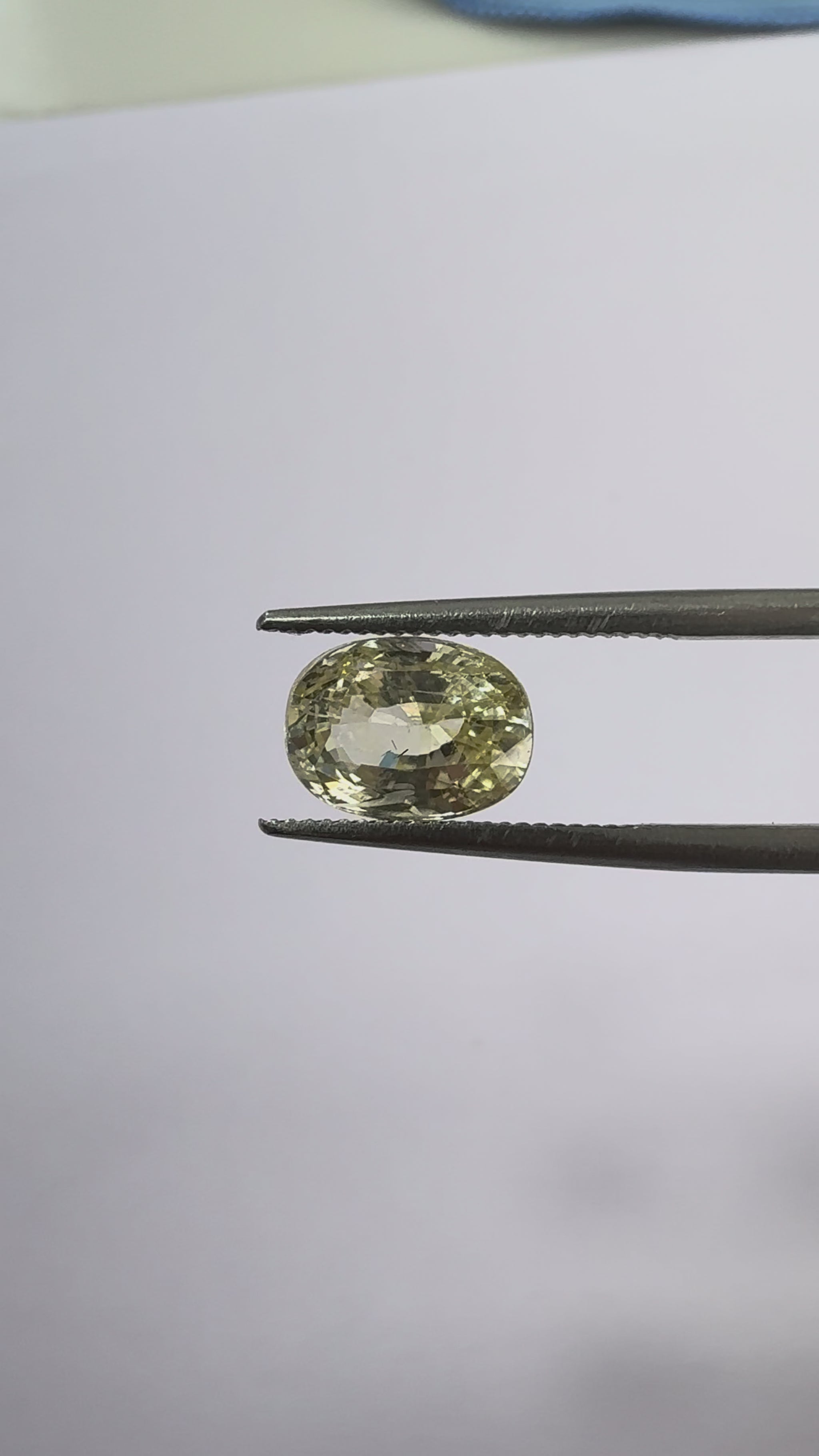 Yellow Sapphire 3.02 carat YSR-196 product reel