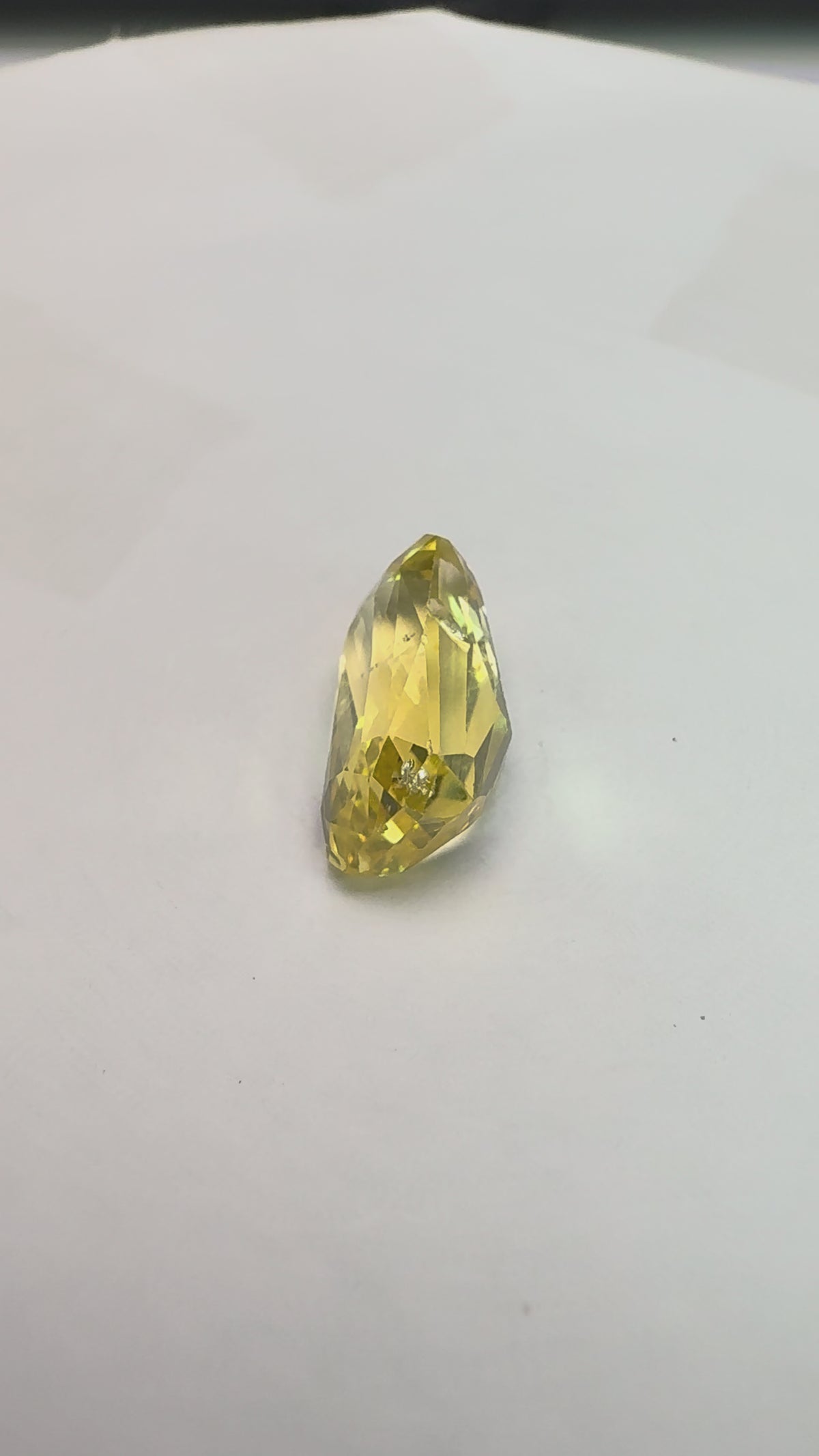 Yellow Sapphire 4.03 carat YSR-77 product reel
