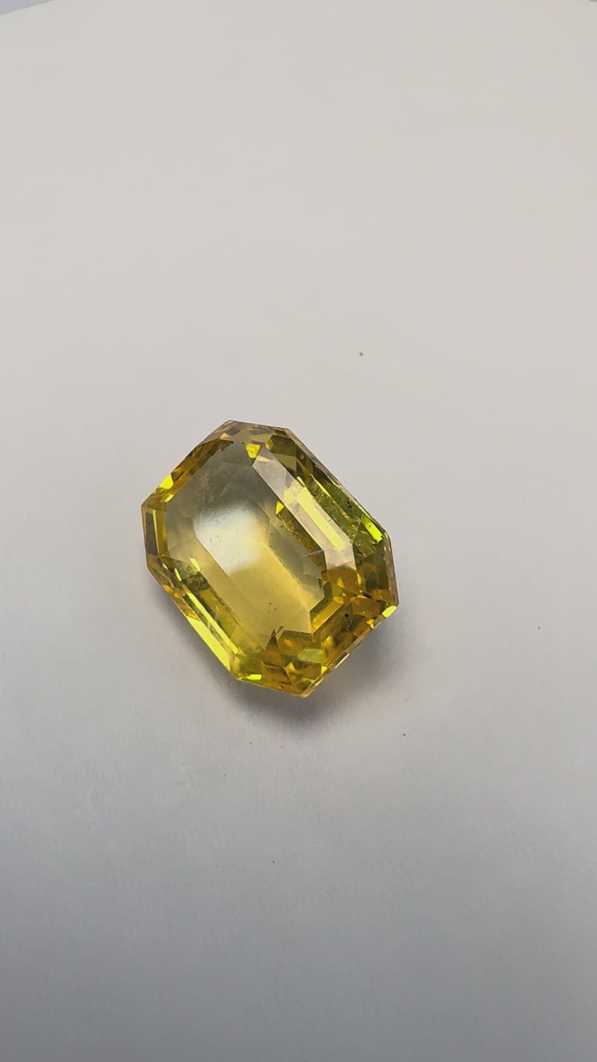 Yellow Sapphire 6.03 carat YSR-13 product reel