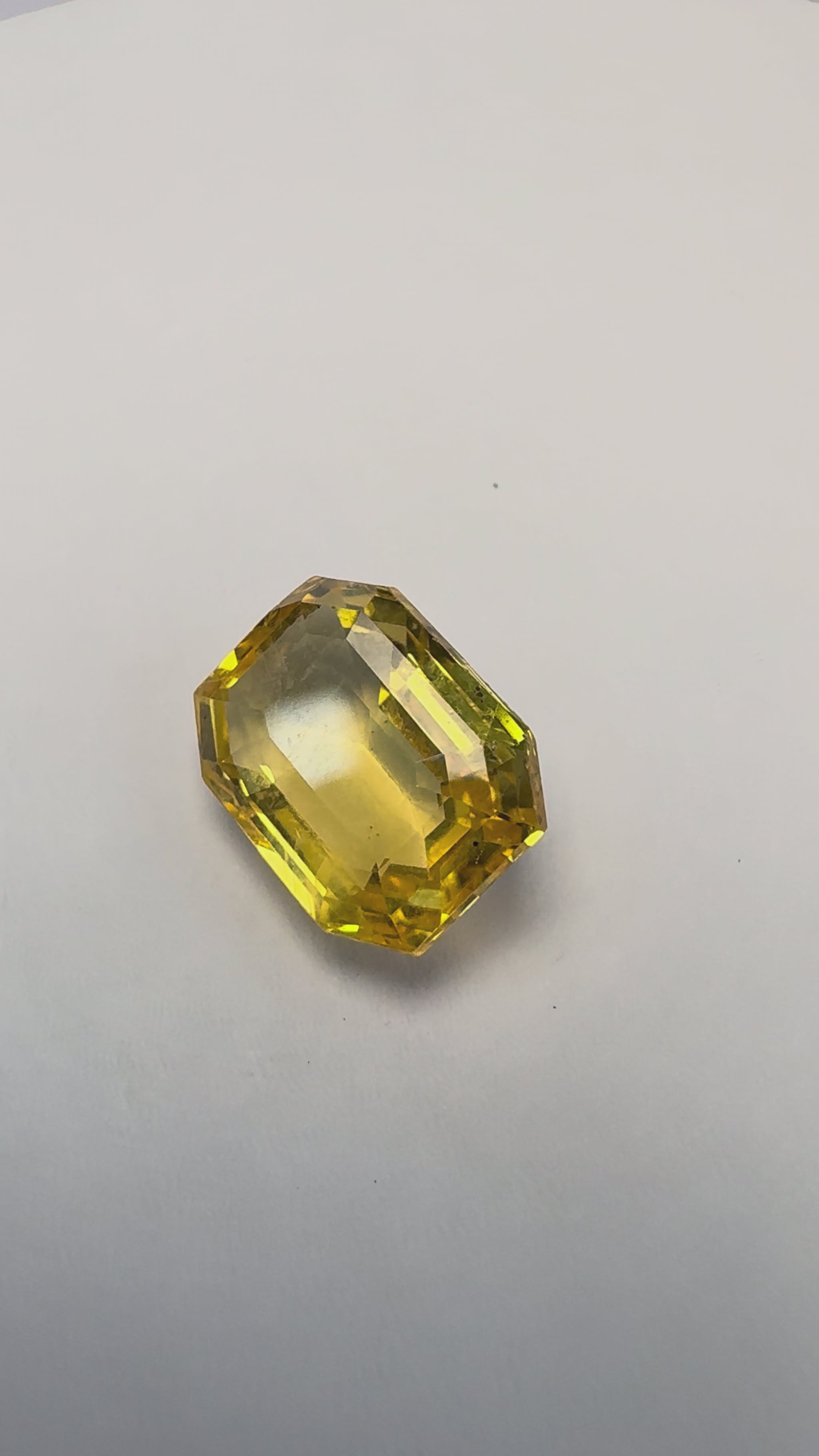 Yellow Sapphire 6.03 carat YSR-13 product reel