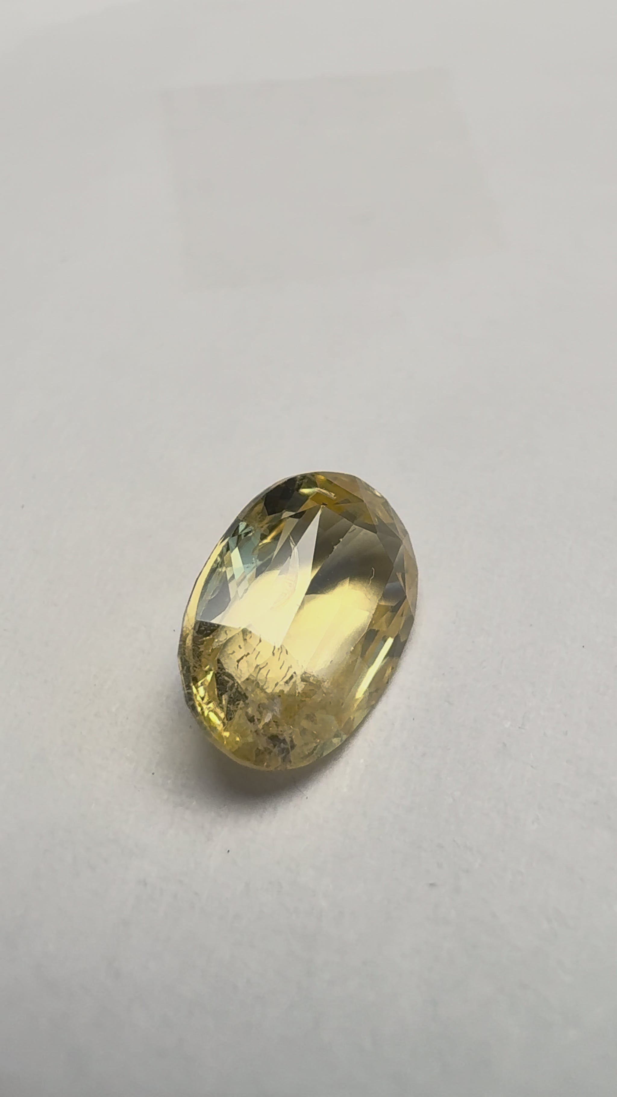 Yellow Sapphire 3.35 carat YSR-214 product reel