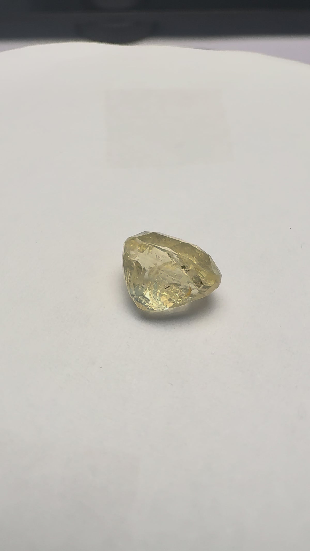 Yellow Sapphire 3.34 carat YSR-236 product reel
