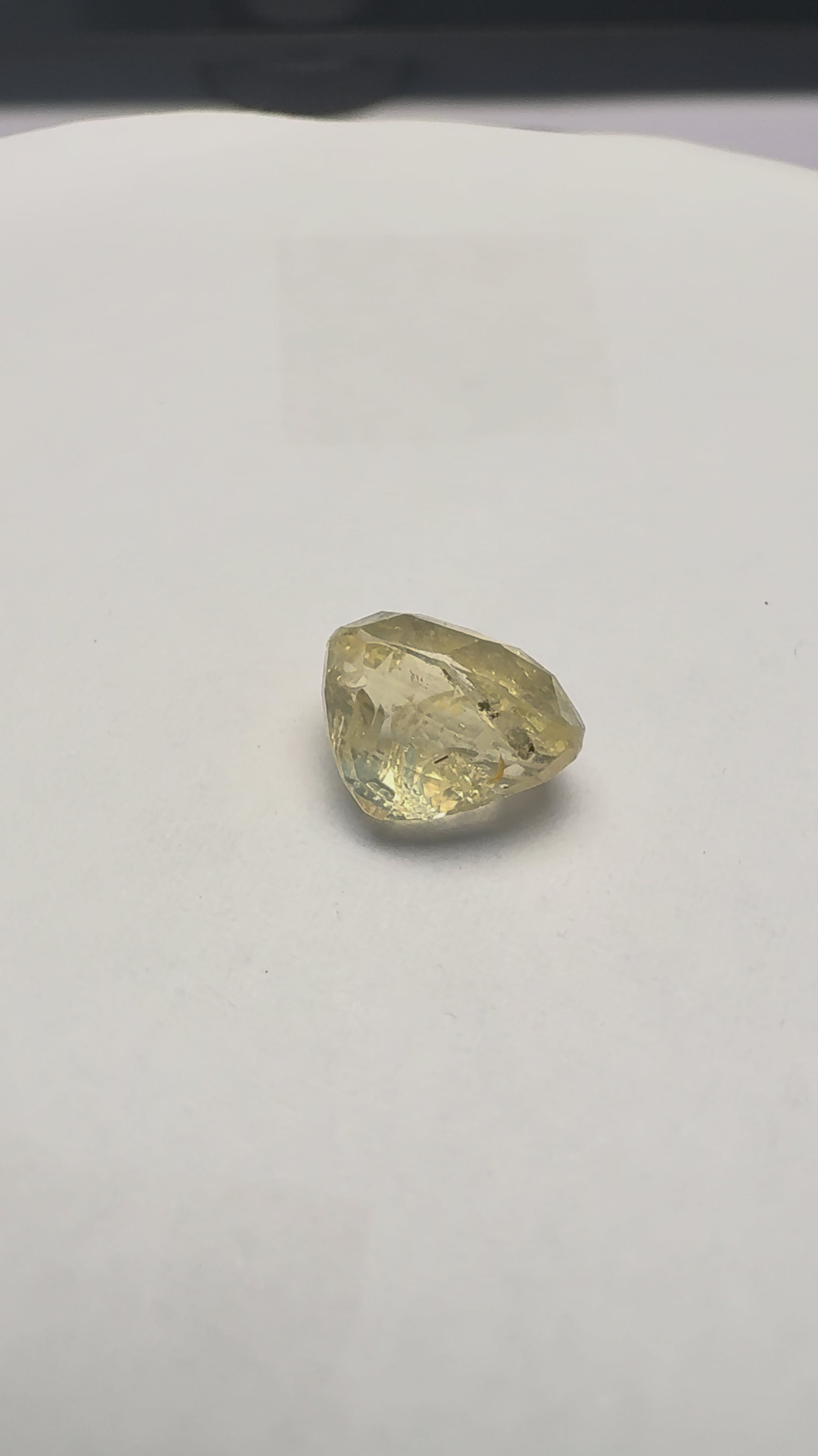 Yellow Sapphire 3.34 carat YSR-236 product reel