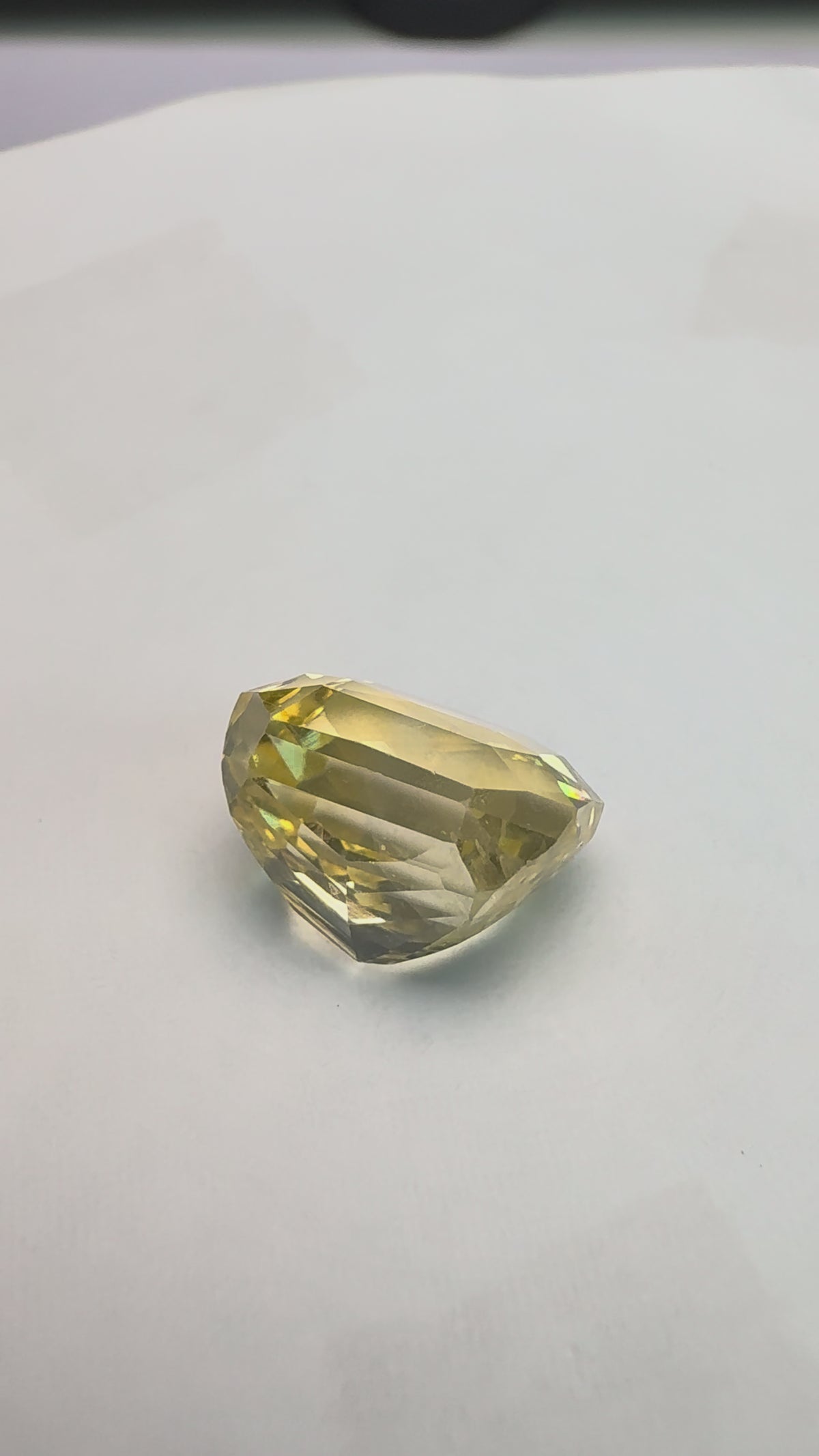 Yellow Sapphire 7.50 carat YSR-47 product reel