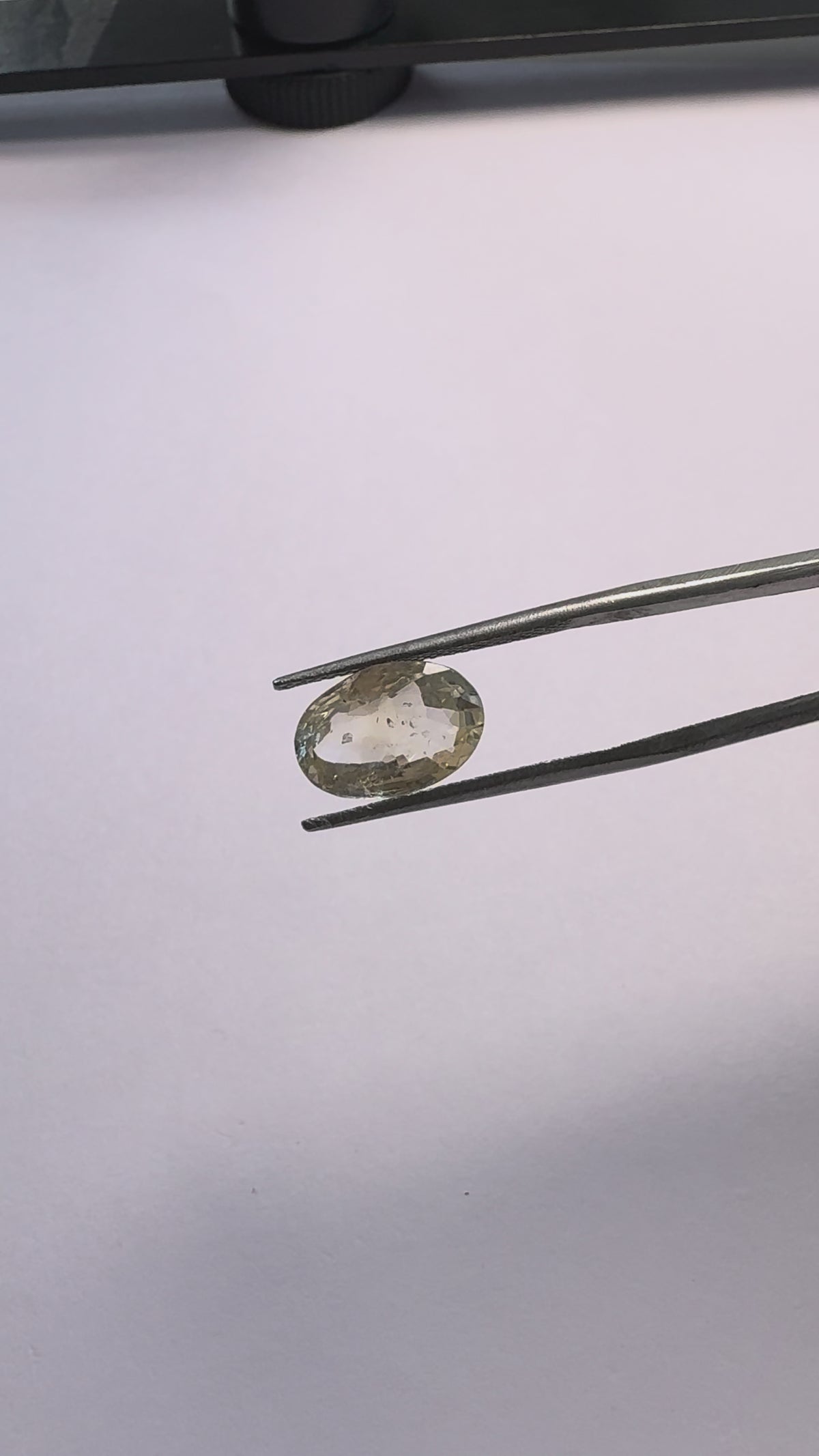 Yellow Sapphire 4.03 carat YSR-122 product reel
