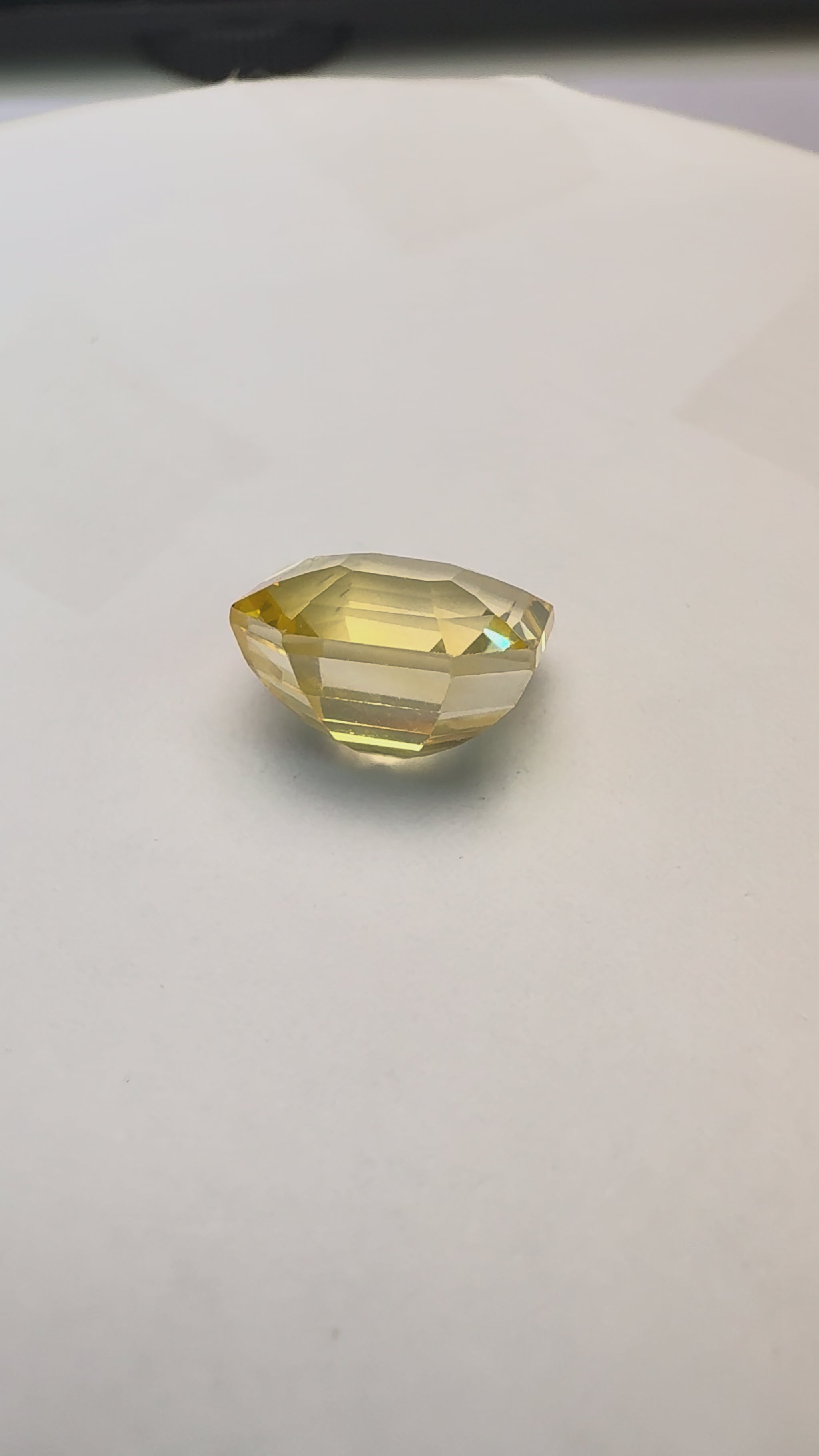 Yellow Sapphire 6.62 carat YSR-270 product reel