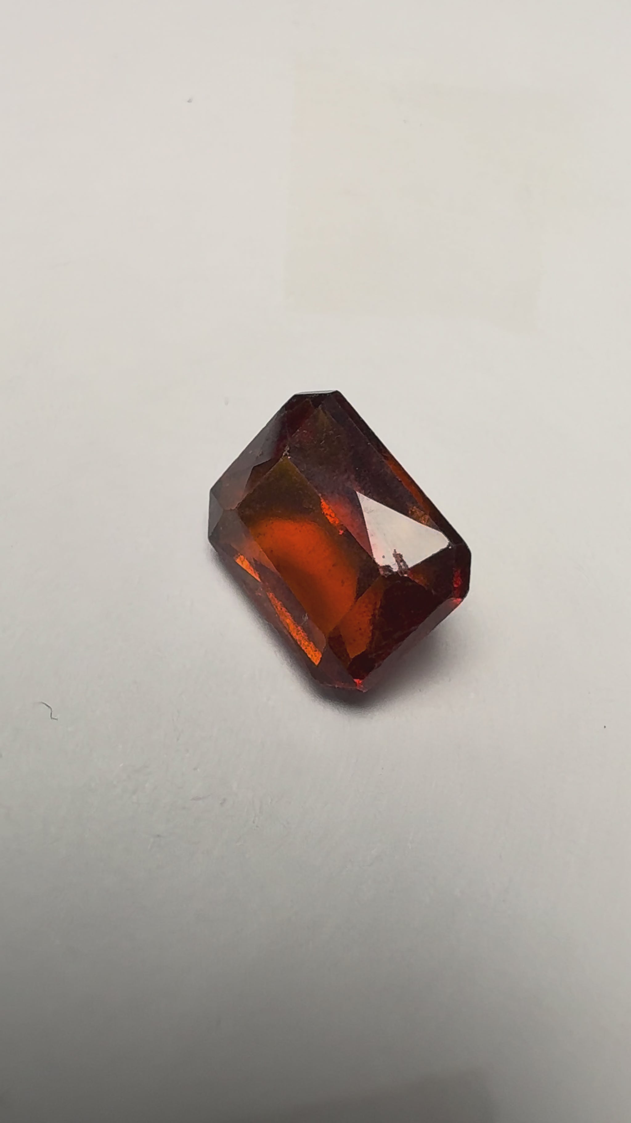 Hessonite (Gomed) 4.47 carat GOR-20 product reel