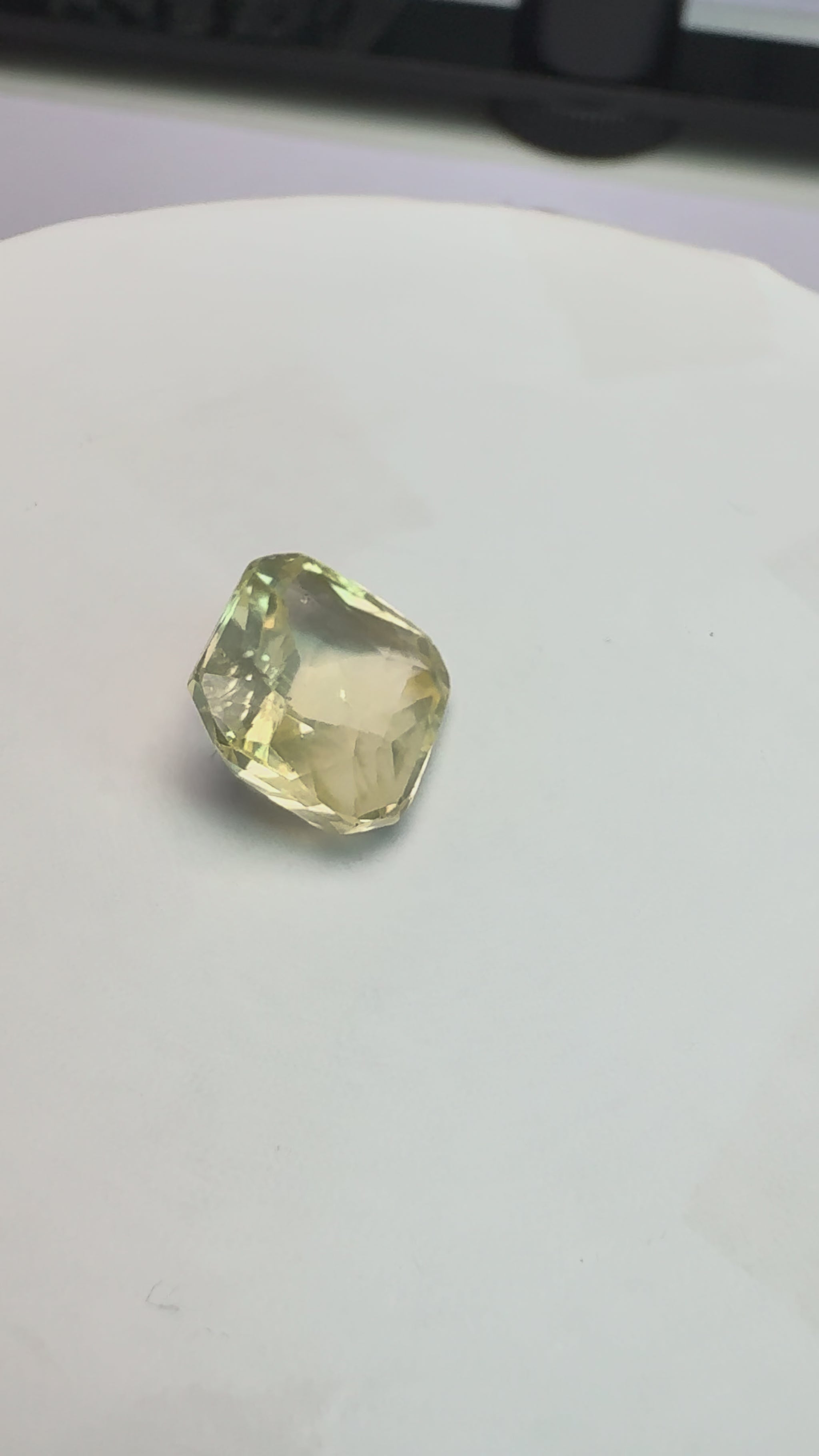 Yellow Sapphire 8.54 carat YSR-279 product reel