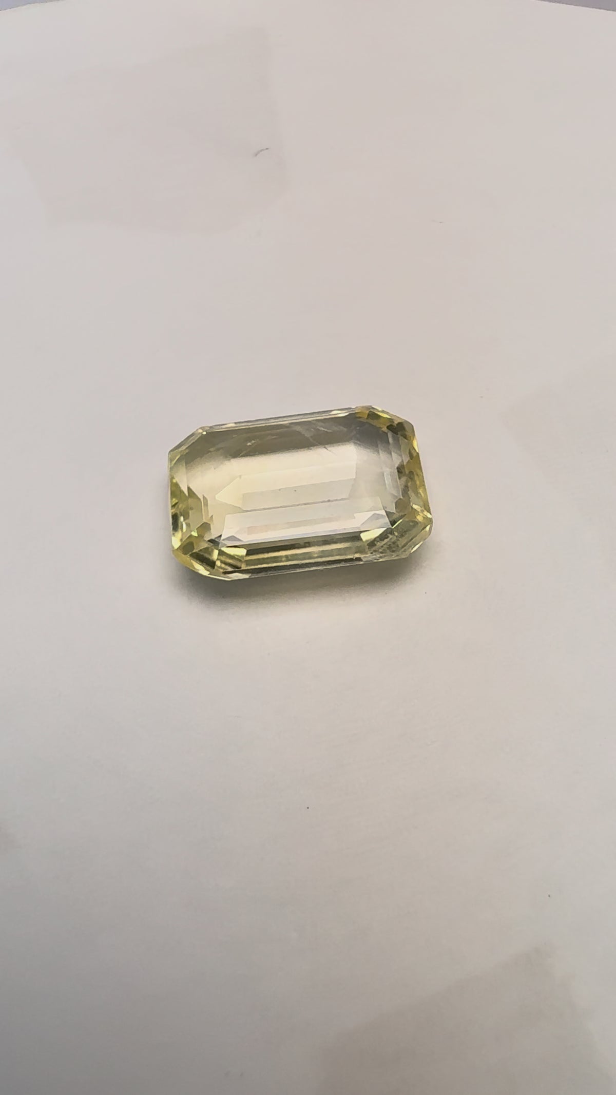 Yellow Sapphire 4.00 carat YSR-246 product reel