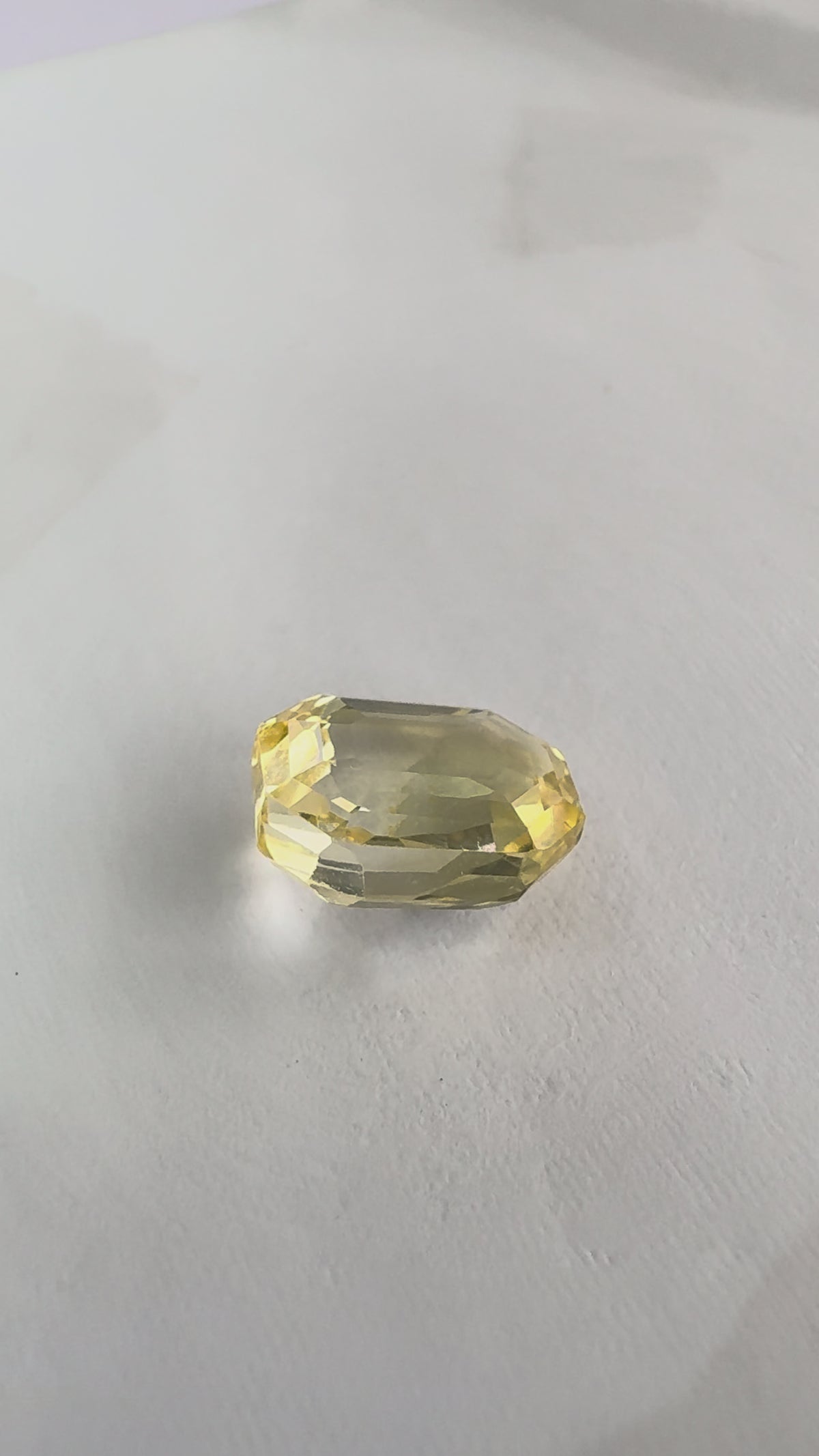 Yellow Sapphire 3.00 carat YSR-203 product reel