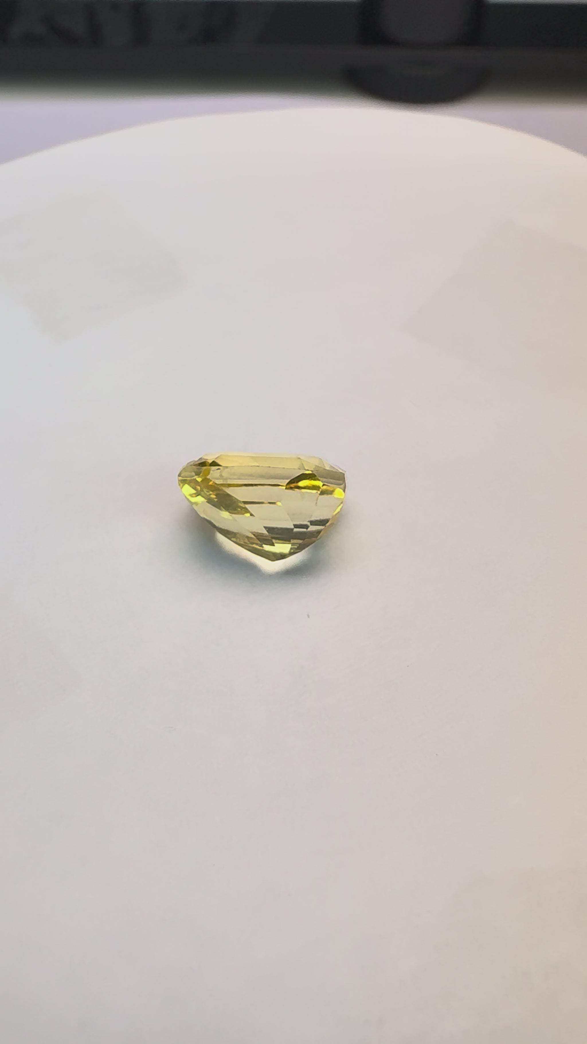 Yellow Sapphire 4.02 carat YSR-271 product reel