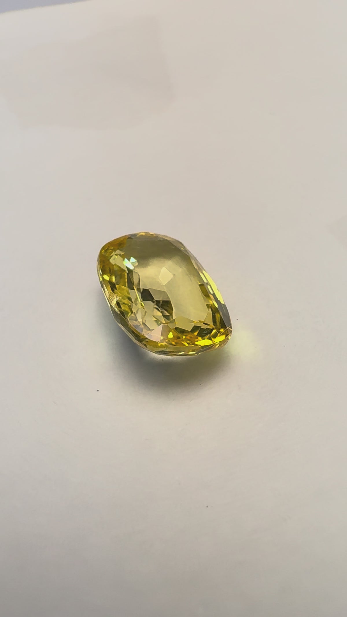 Yellow Sapphire 4.02 carat YSR-92 product reel
