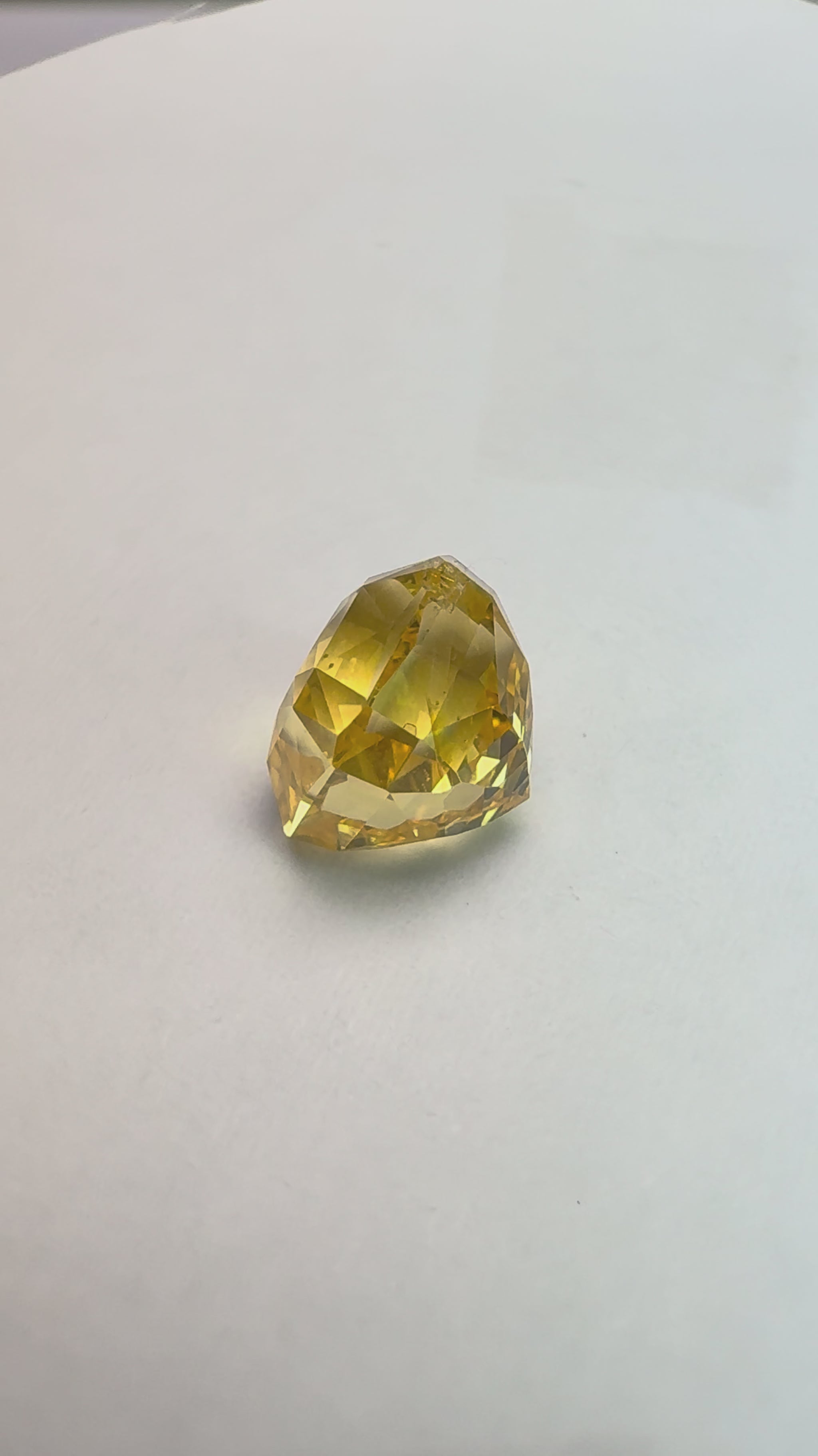 Yellow Sapphire 4.83 carat YSR-199 product reel