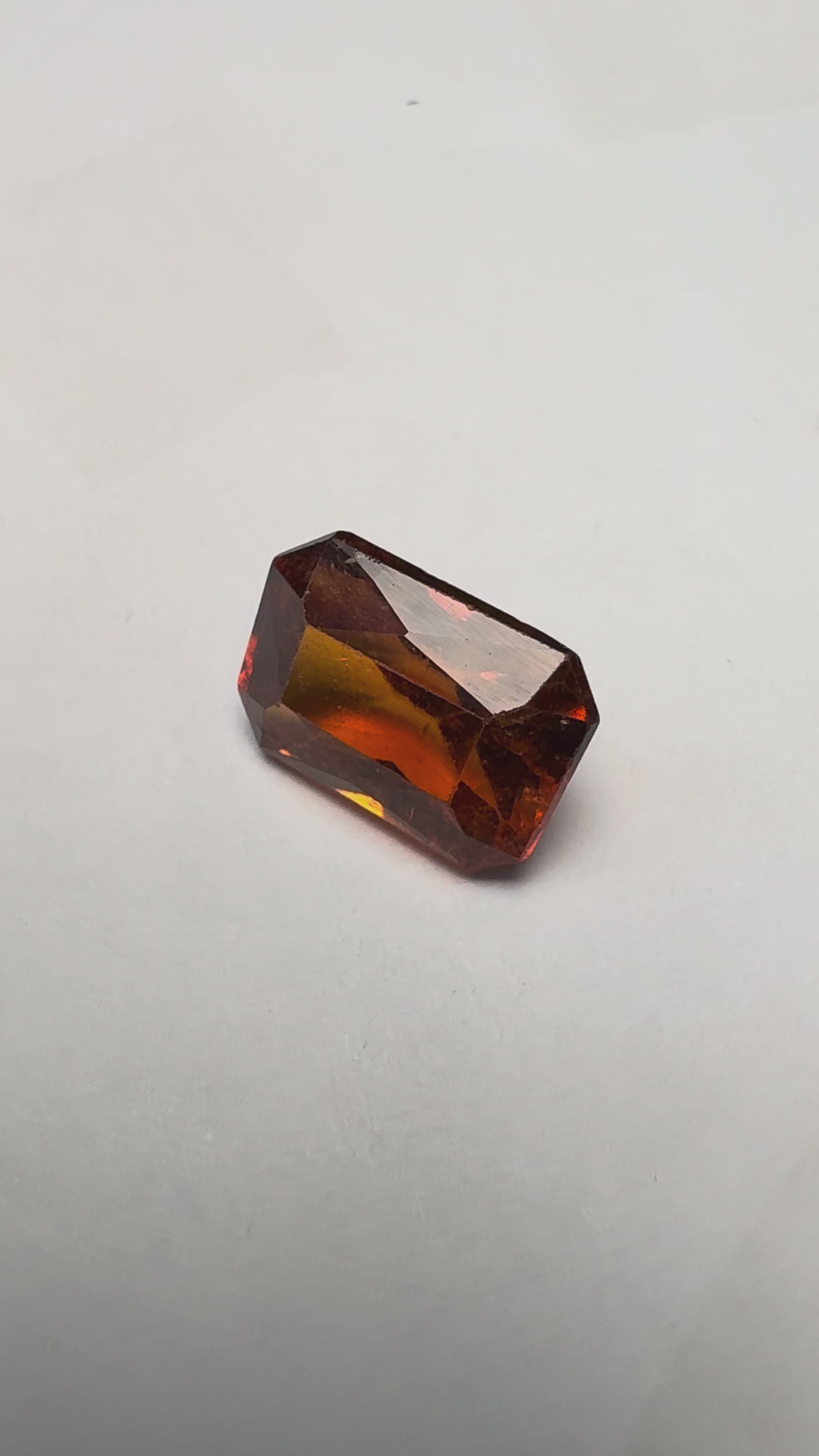 Hessonite (Gomed) 4.61 carat GOR-19 product reel
