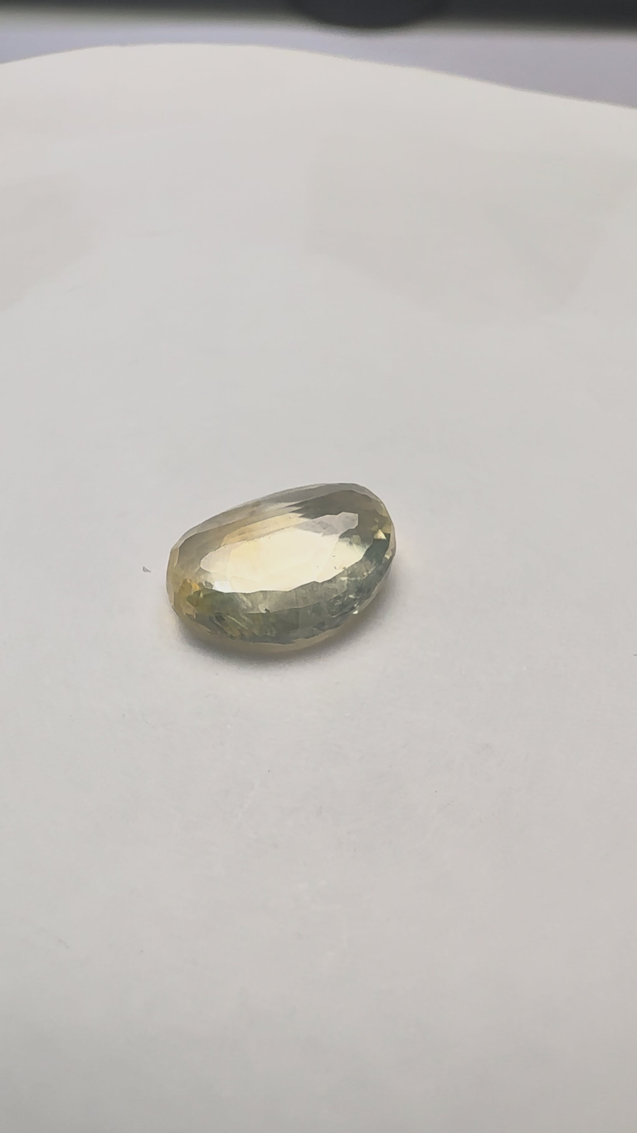 Yellow Sapphire 3.05 carat YSR-233 product reel