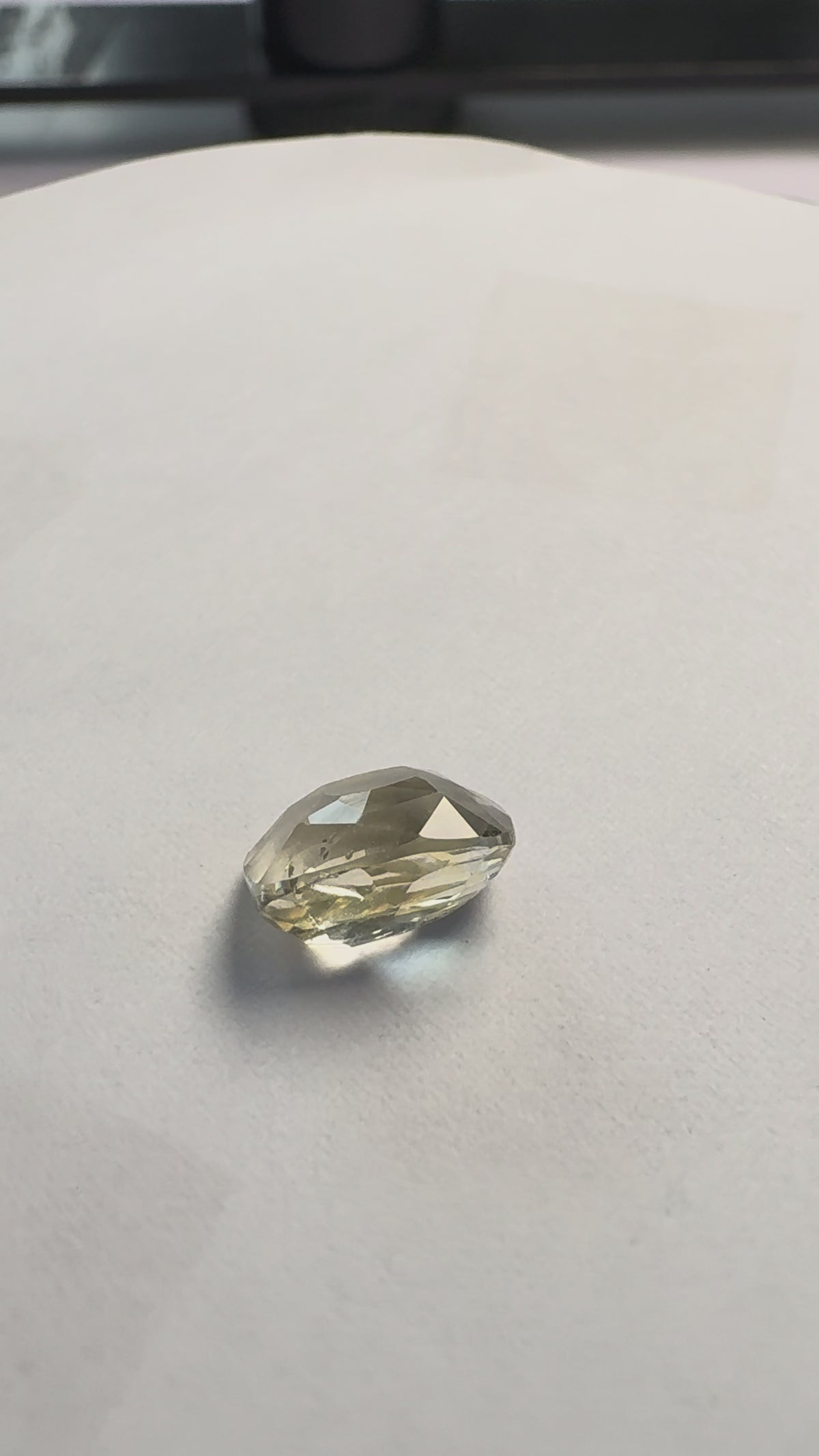Yellow Sapphire 3.11 carat YSR-253 product reel